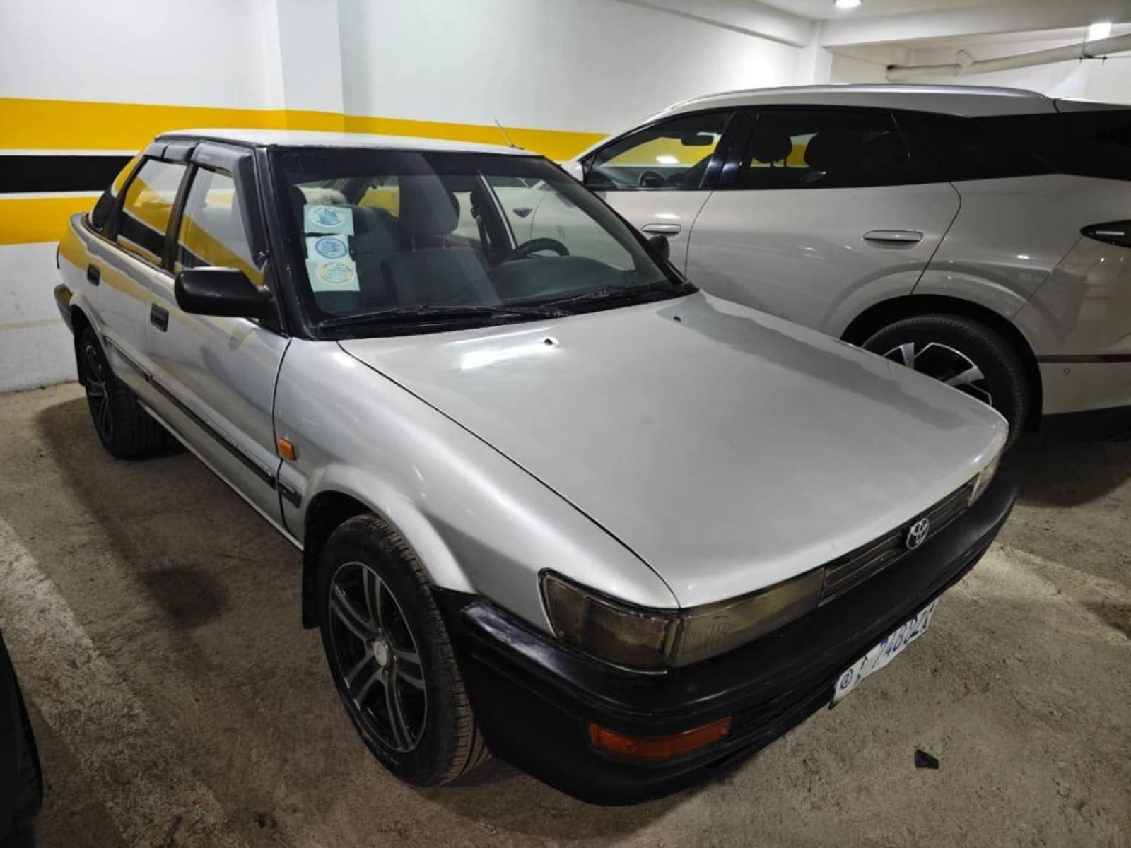 1991 Toyota hatchback — photo 3