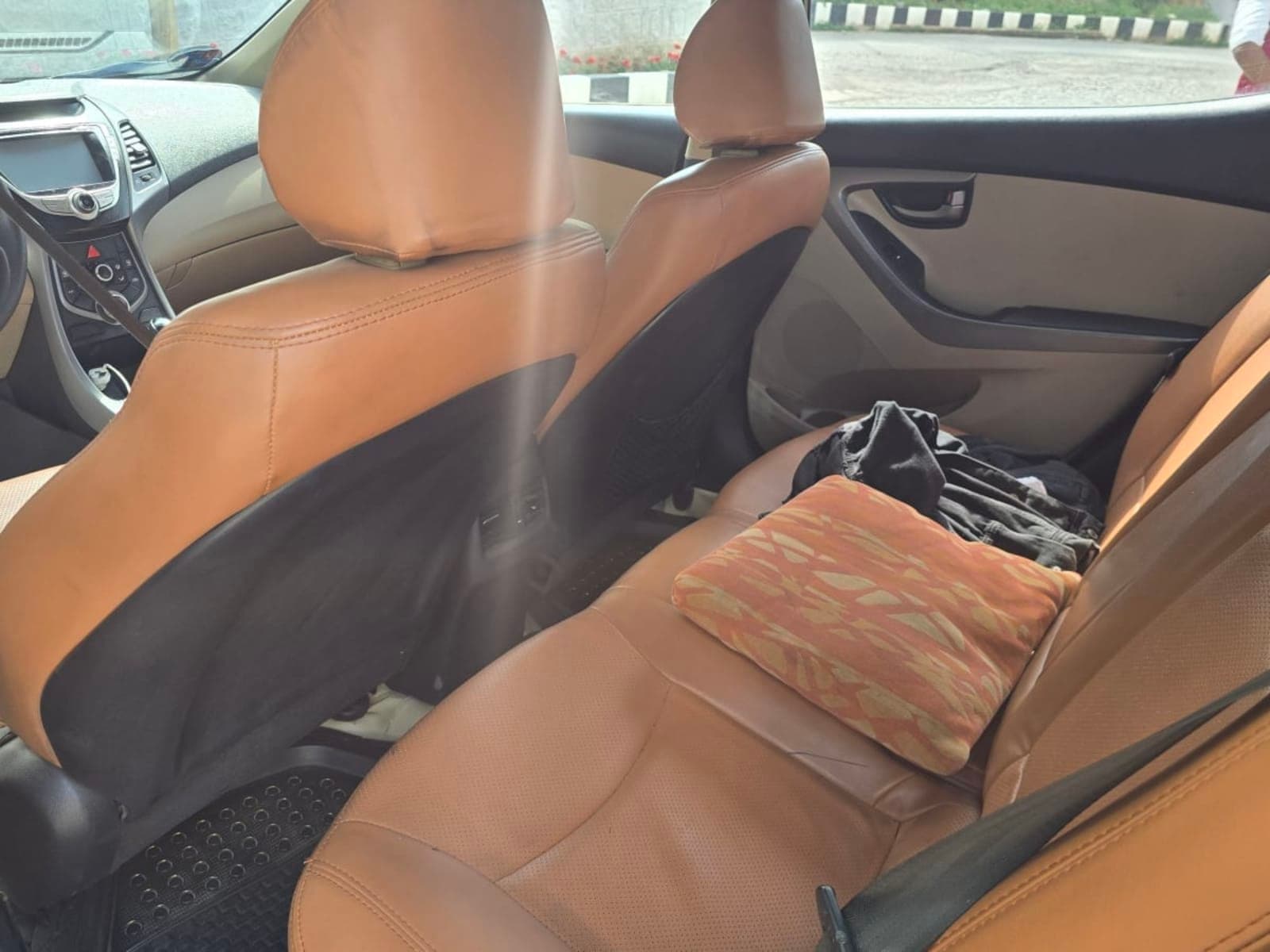 2014 Hyundai Elantra — photo 2