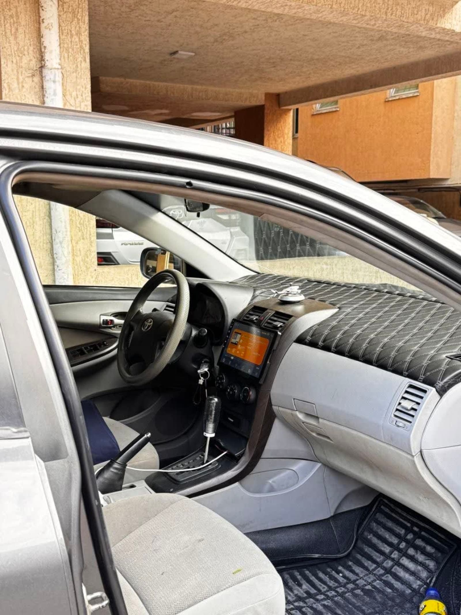2012 Toyota Corolla — photo 4