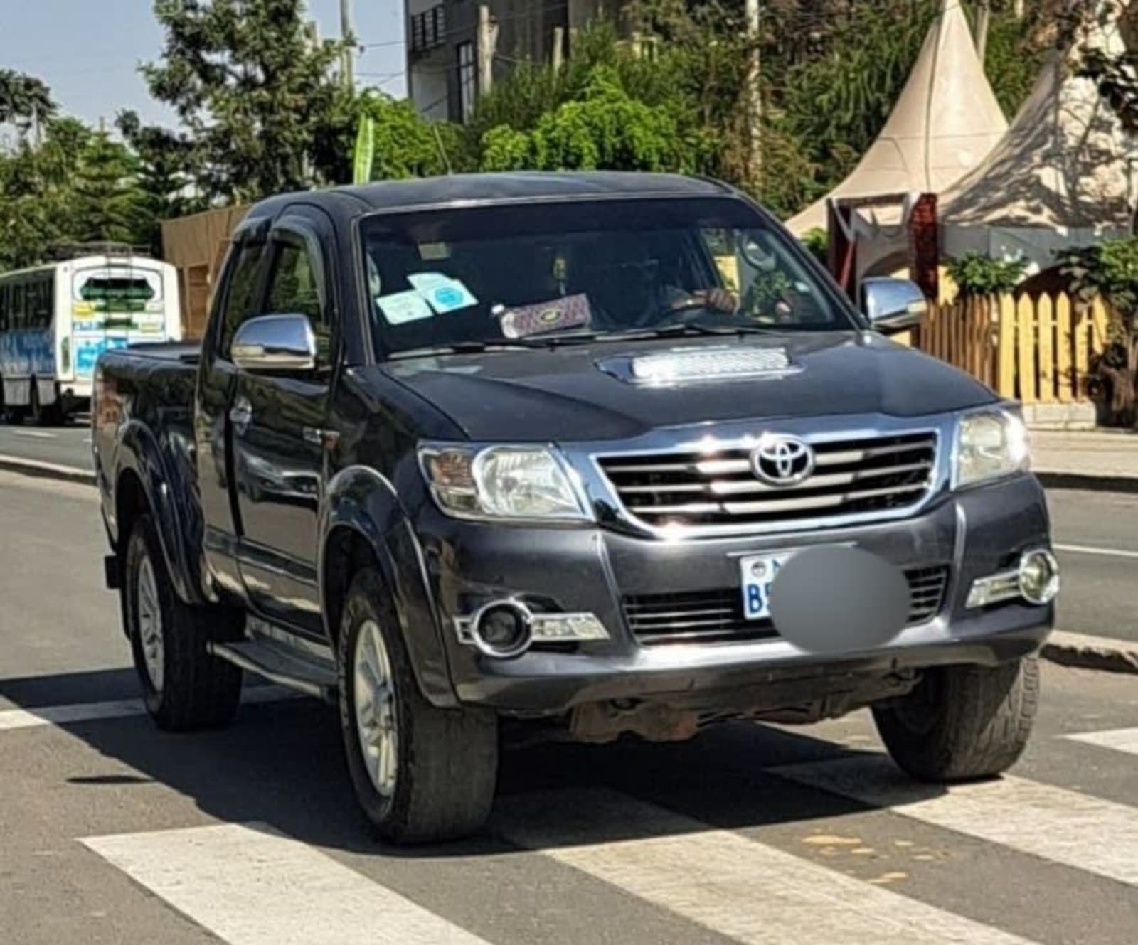 2015 Toyota Hilux — photo 4