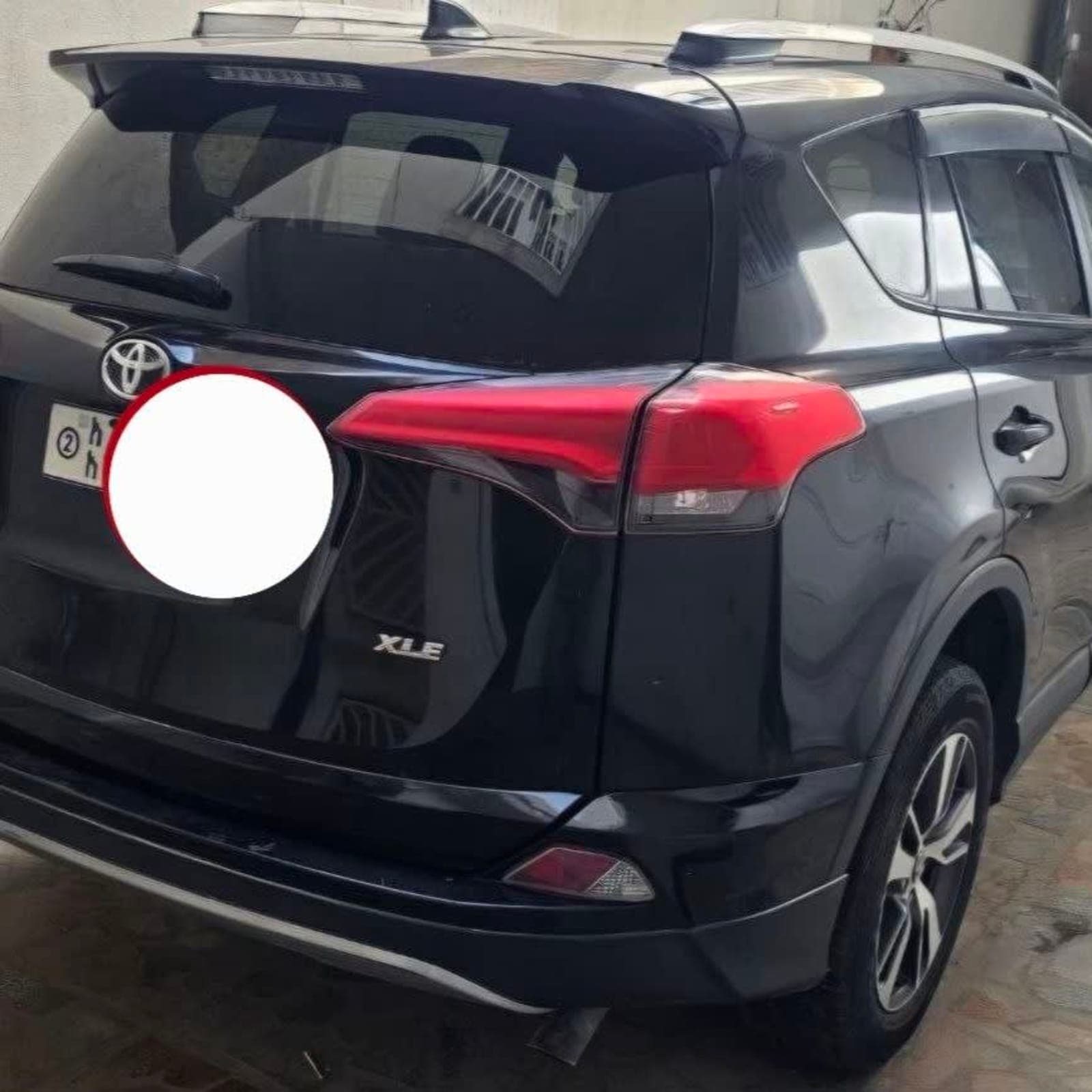 2018 TOYOTA RAV4 — photo 8