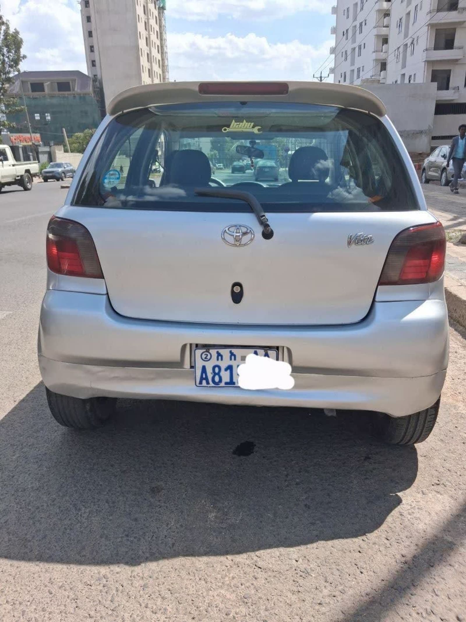 2001 Toyota Vitz — photo 7