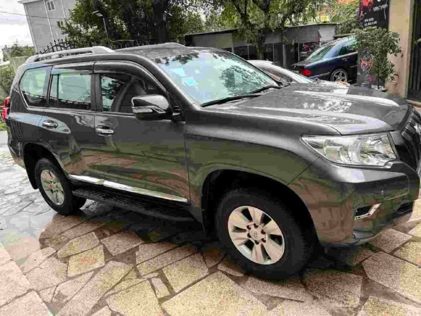 2020 Toyota Landcruiser Prado โ photo 4