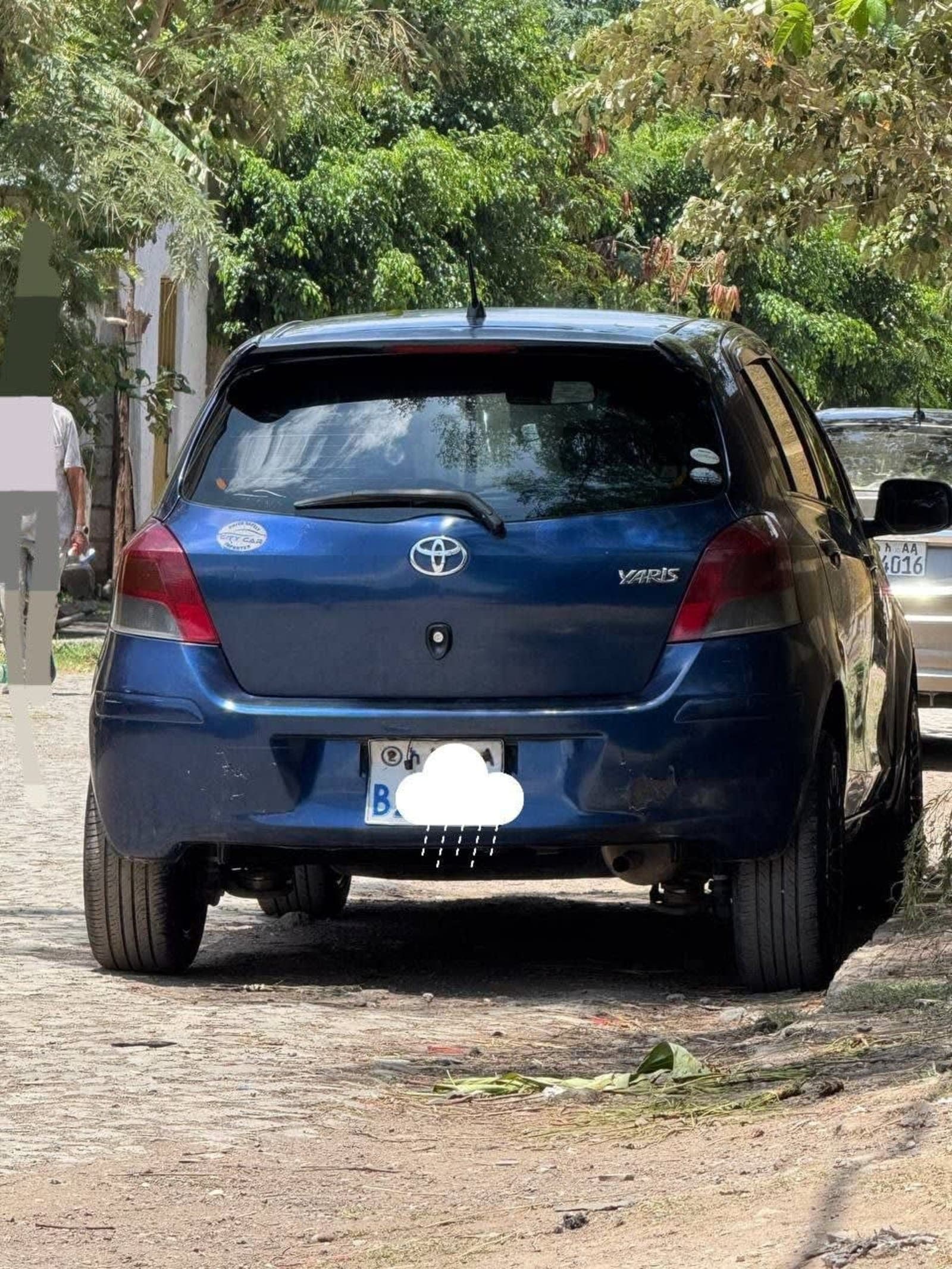2010 Toyota Yaris Compact — photo 5