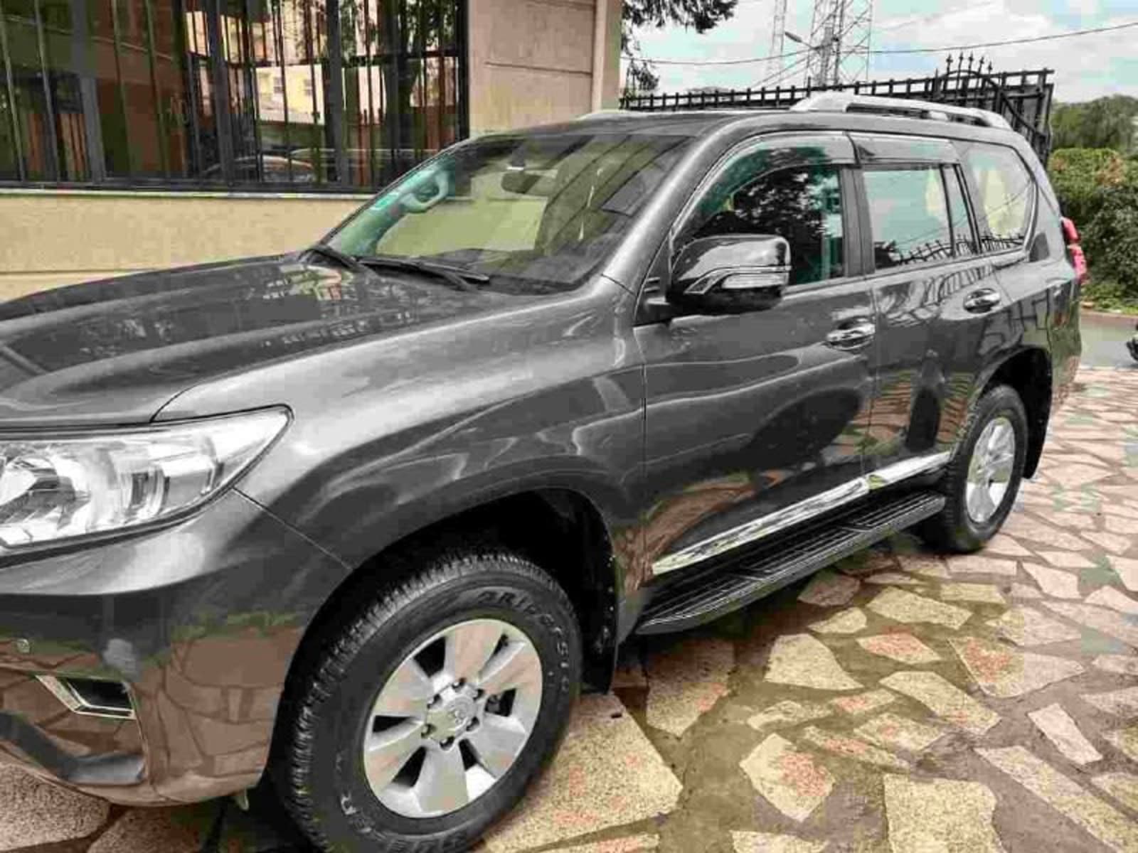 2020 Toyota Landcruiser Prado — photo 4