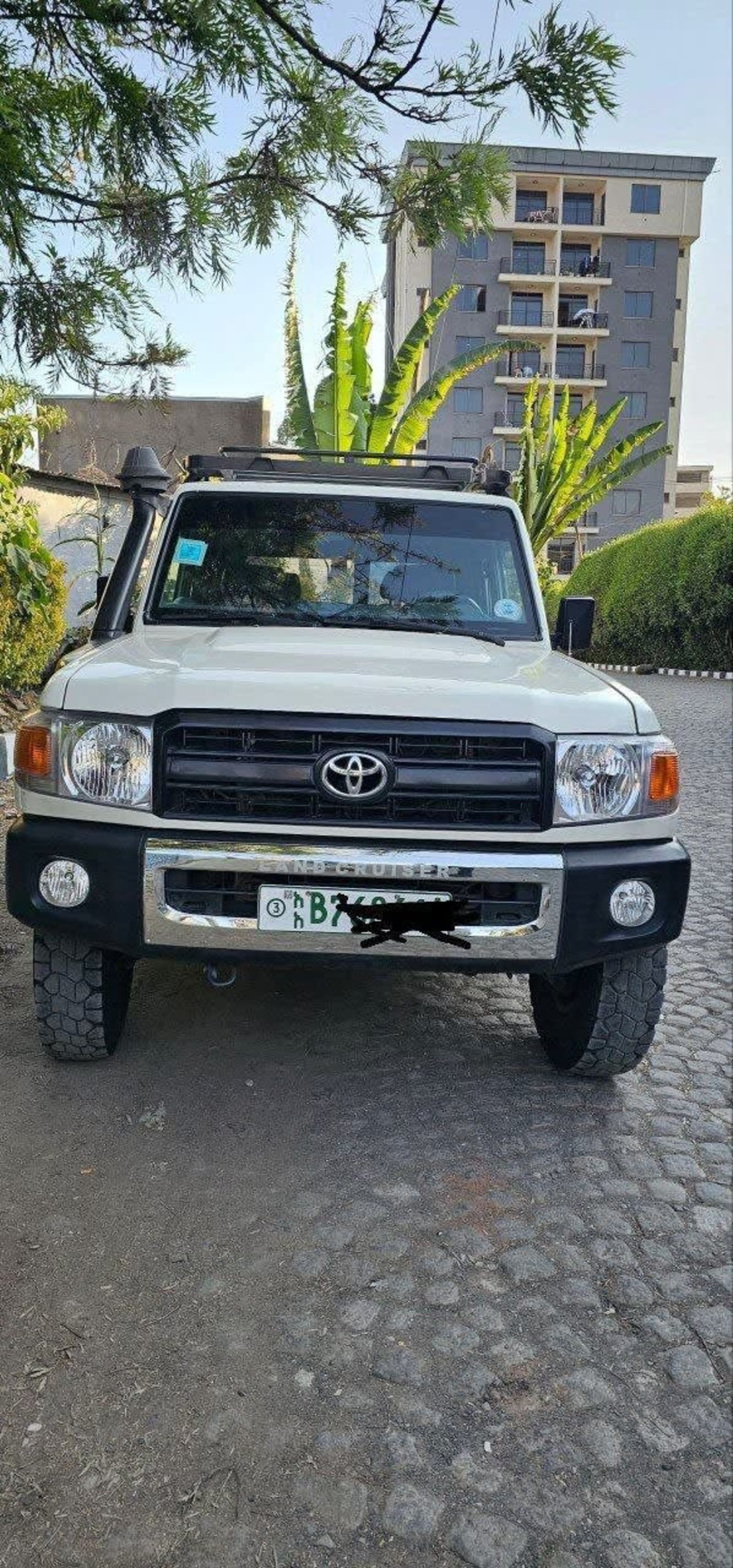 2014 Toyota Land Cruiser Mark II Hardtop