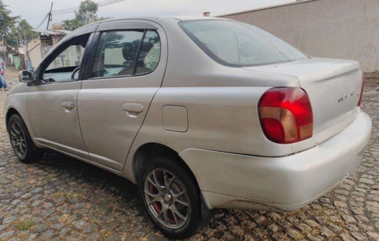 2001 Toyota Platz