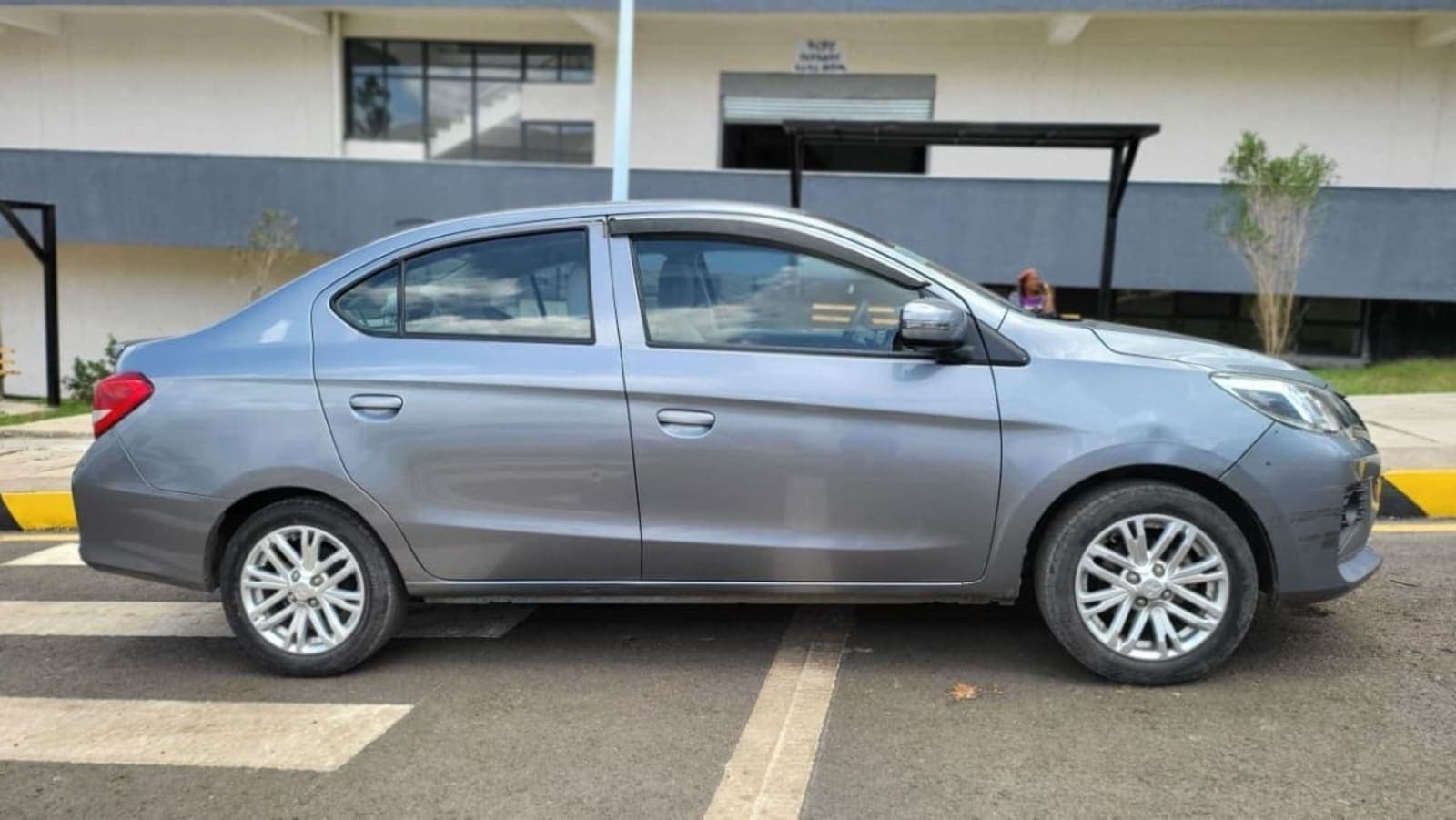 2022 Mitsubishi Attrage โ photo 3