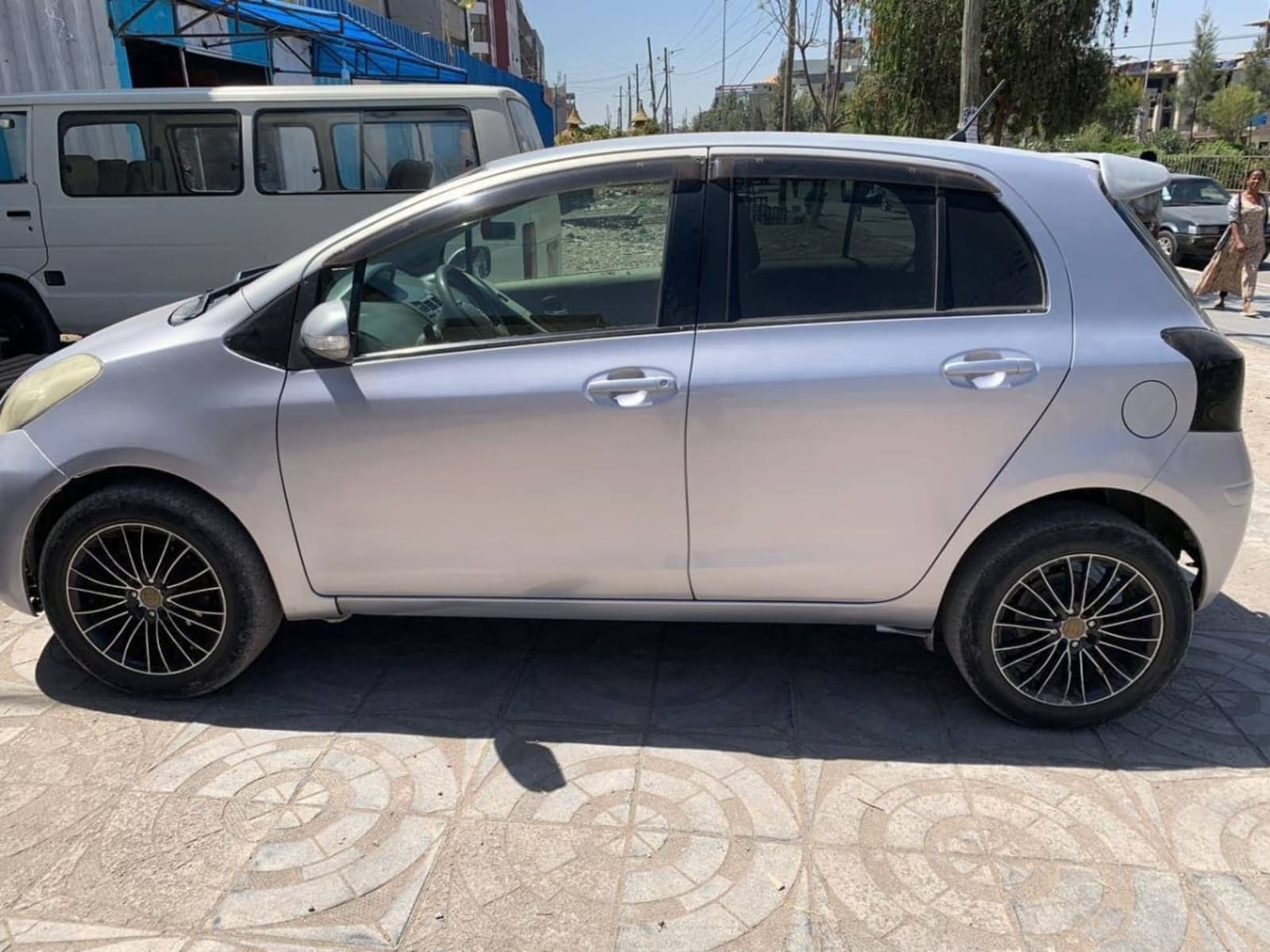 2008 Toyota Yaris compact — photo 3