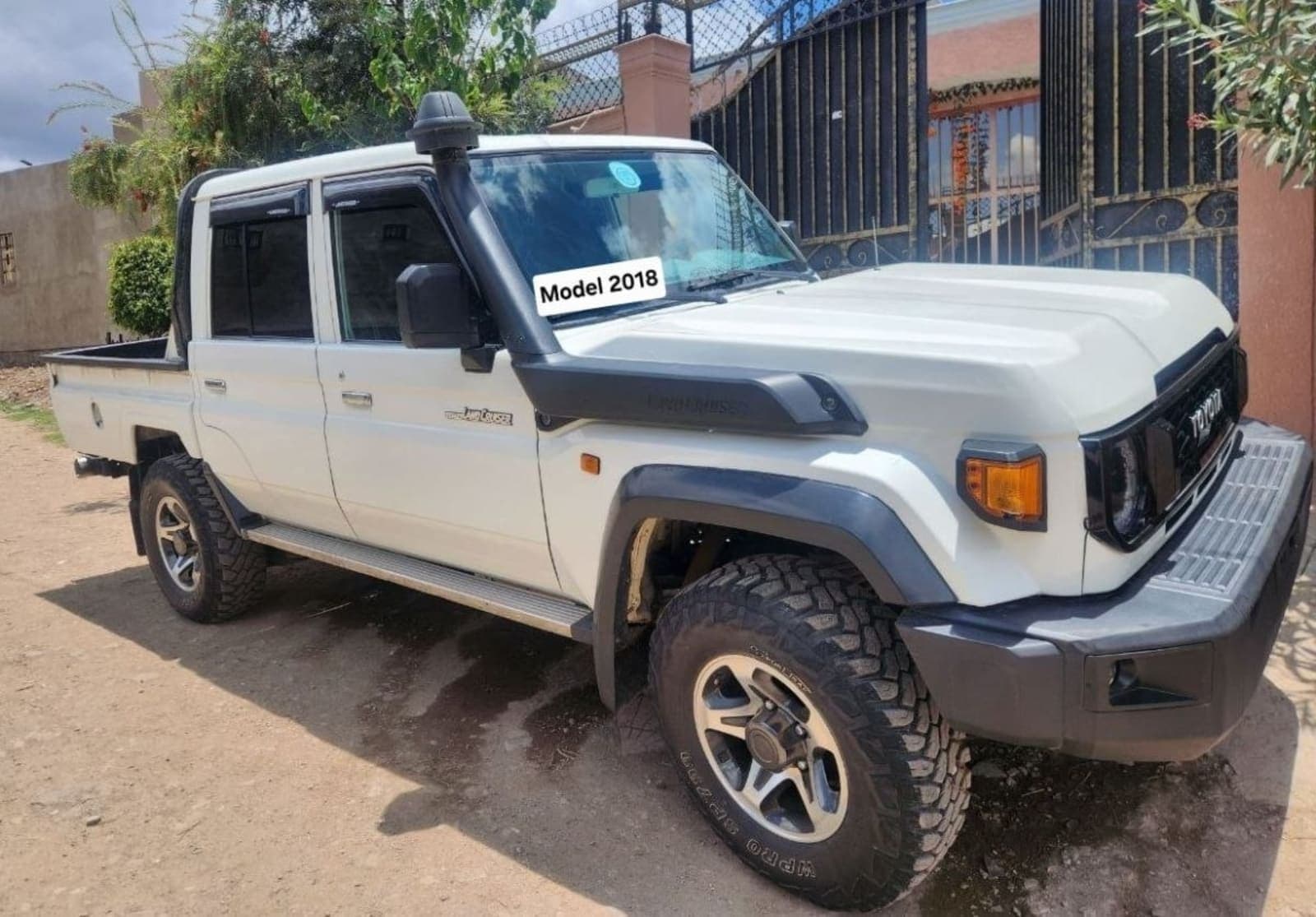2018 TOYOTA LAND CRUISER — photo 6