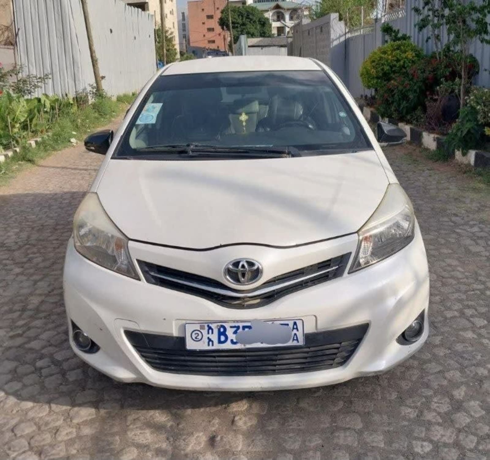 2014 TOYOTA YARIS — photo 4