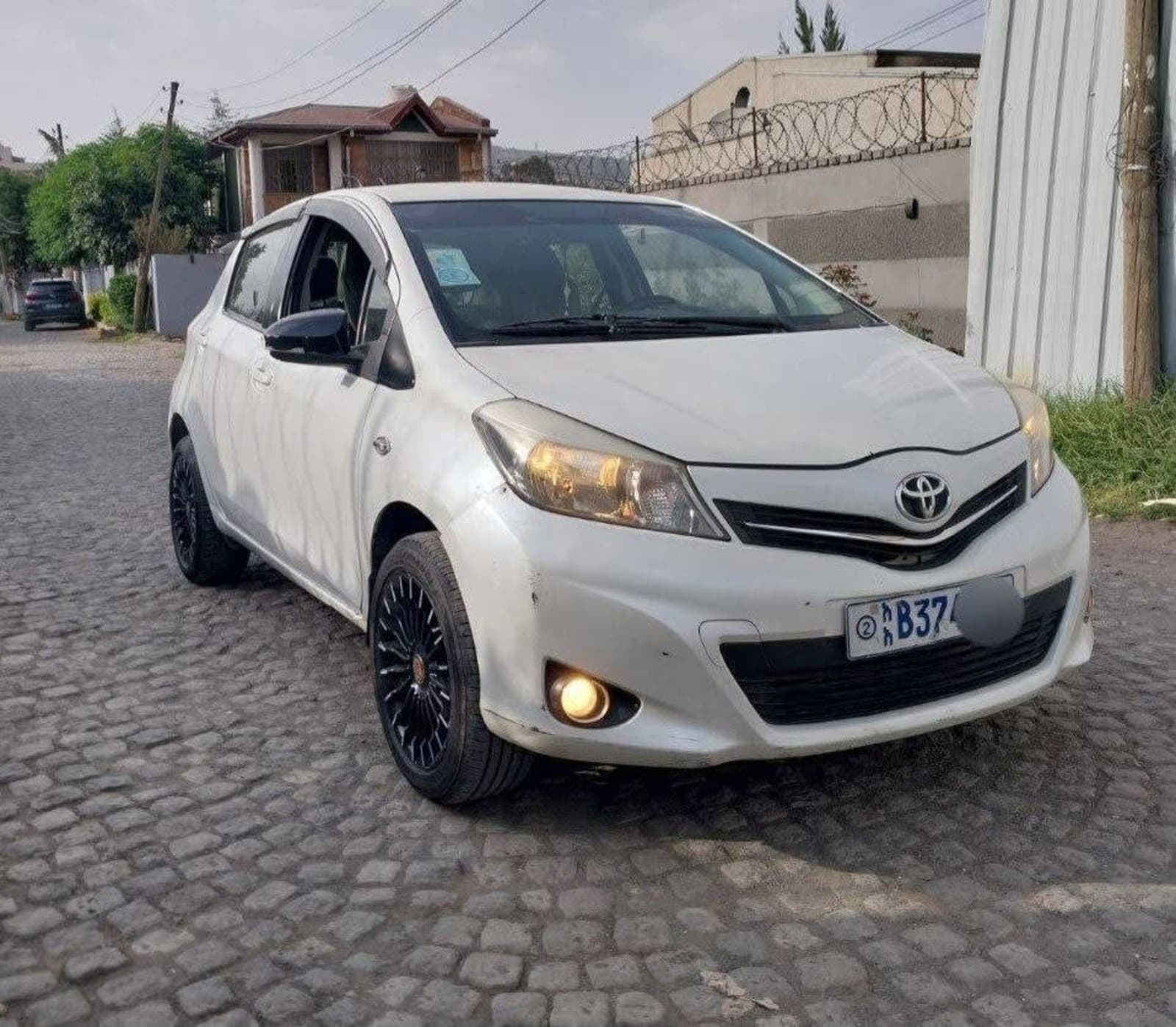 2014 TOYOTA YARIS — photo 6