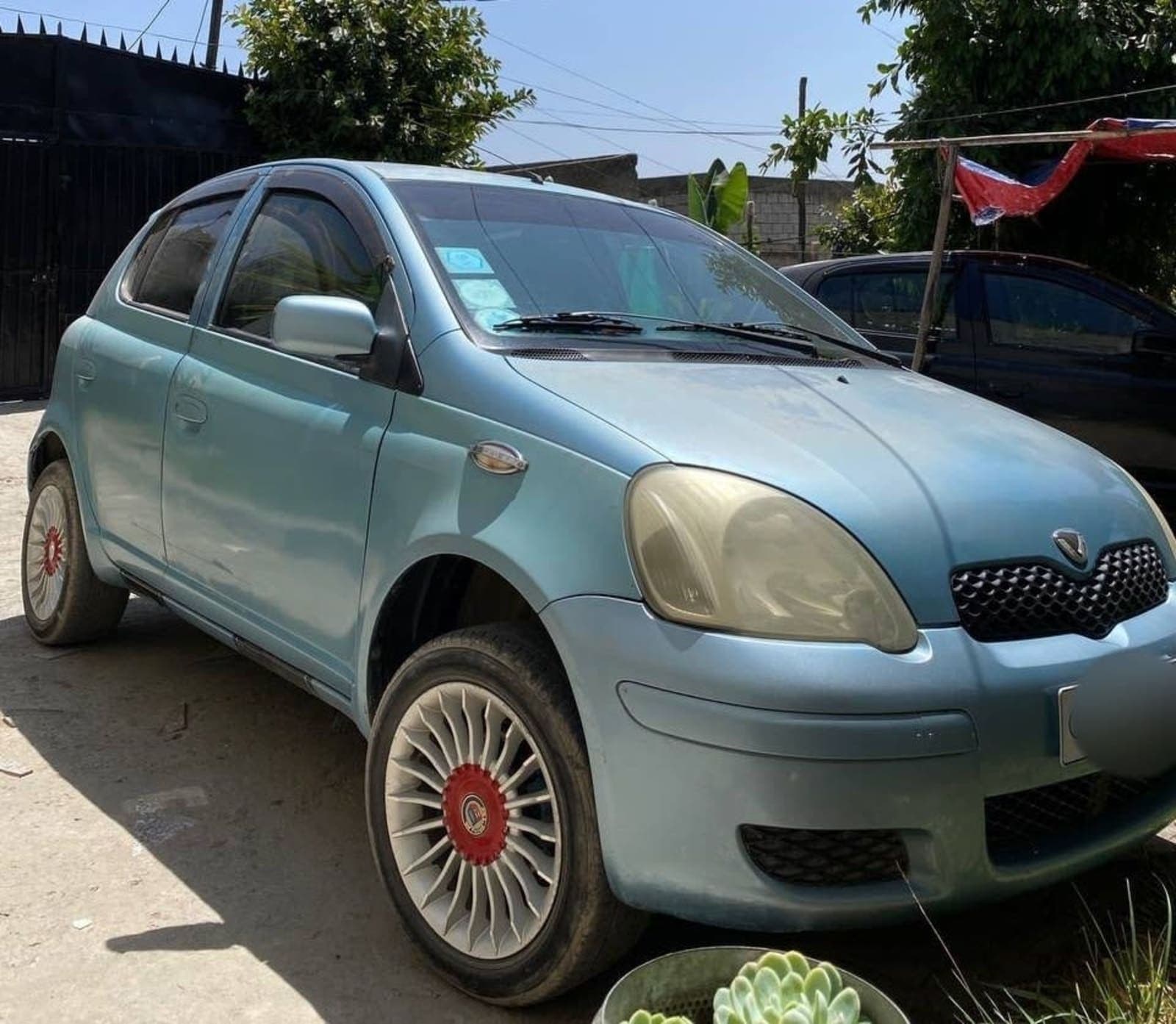 2002 Toyota Vitz — photo 3