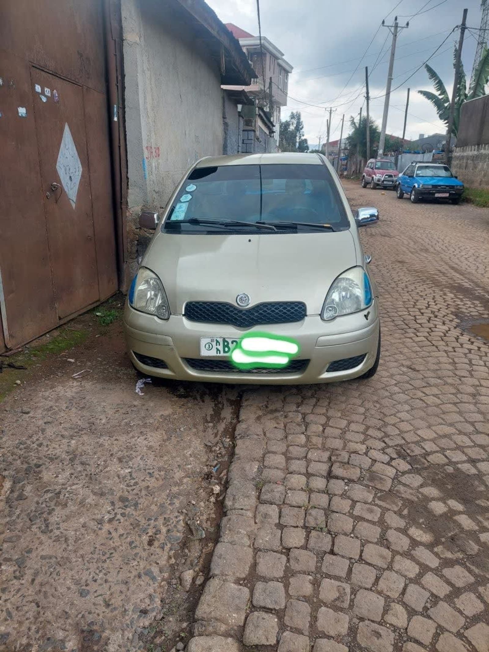 2004 Toyota Vitz
