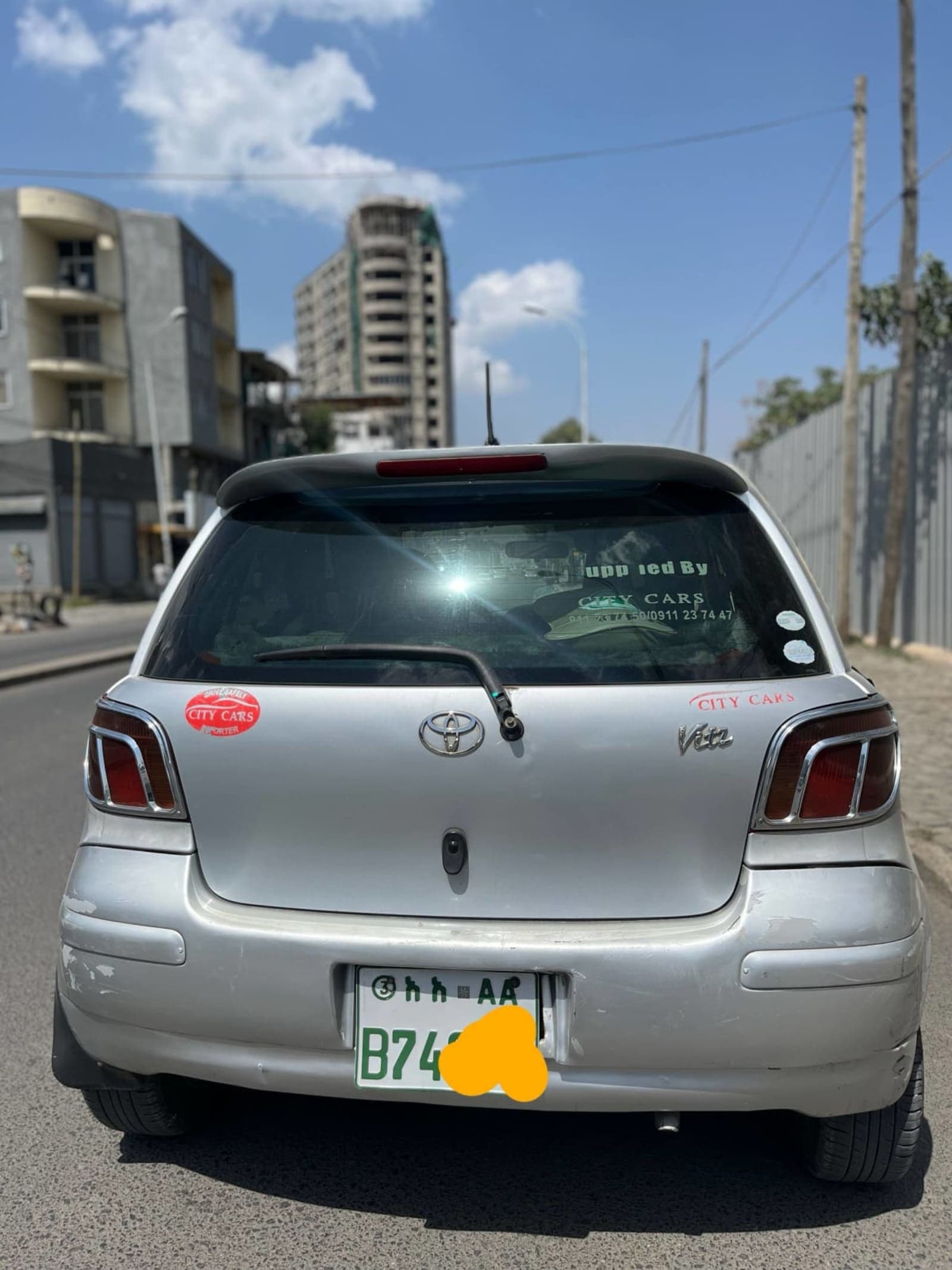 2004 Toyota Vitz — photo 8