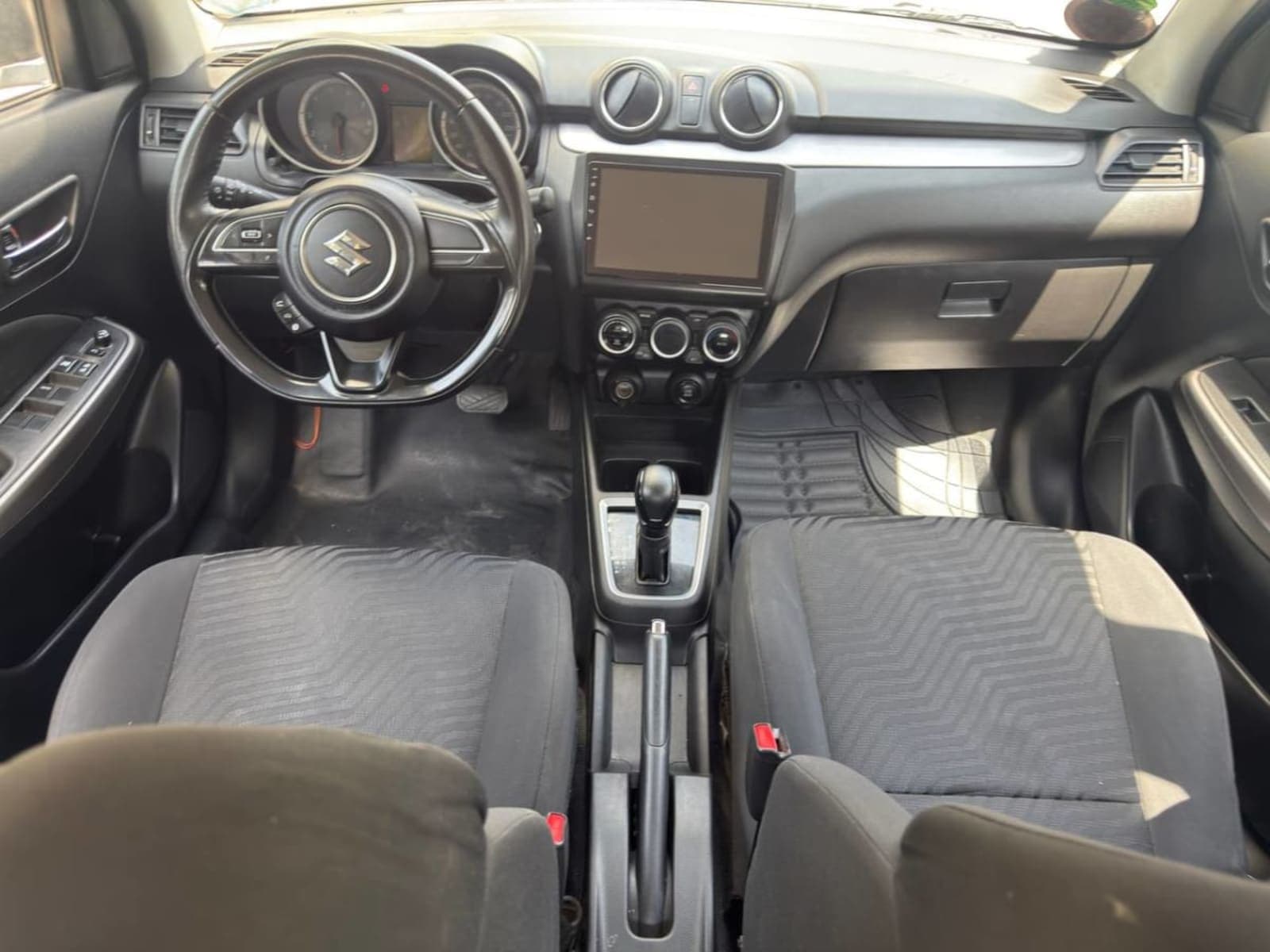 2021 Suzuki Swift — photo 3
