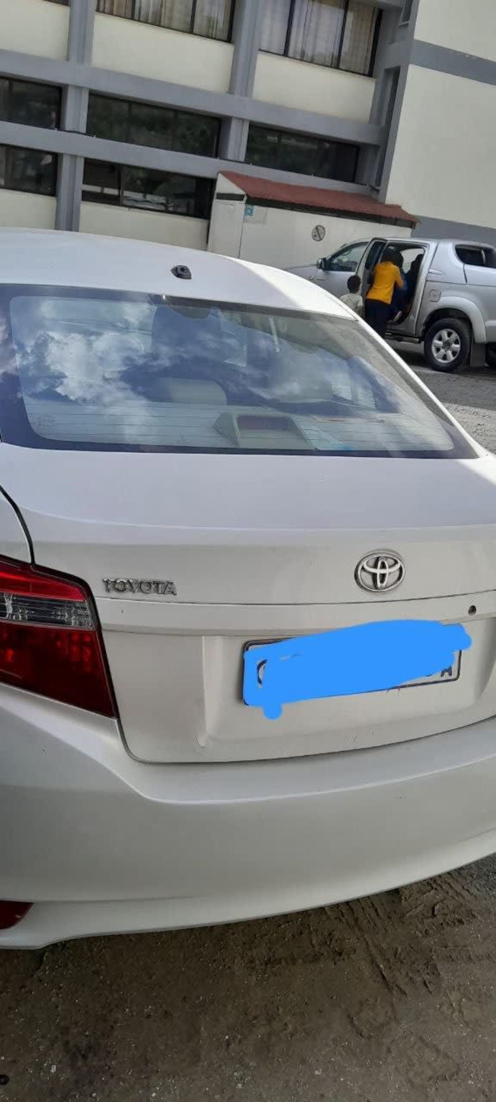 2016 Toyota Yaris — photo 2