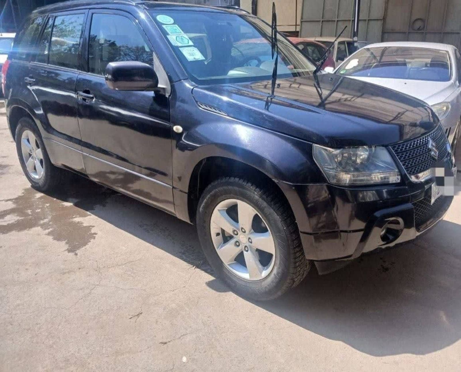 2011 Suzuki Grand Vitara โ photo 2