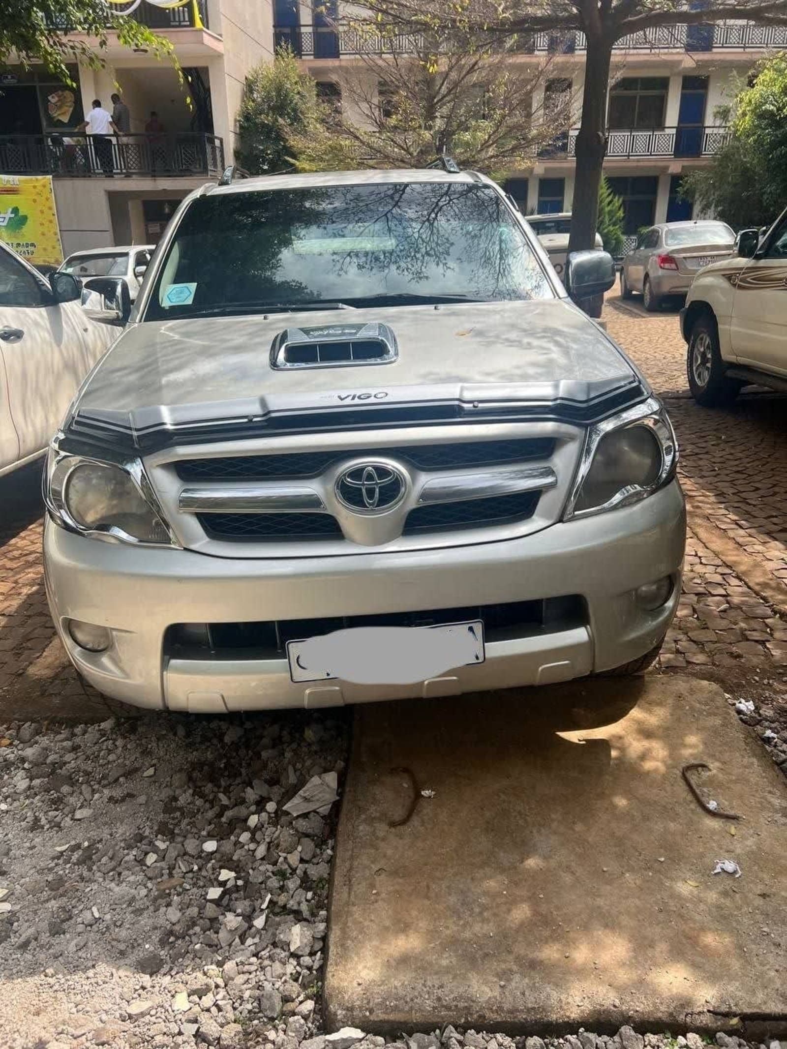 2008 Toyota Hilux King-cab โ photo 2