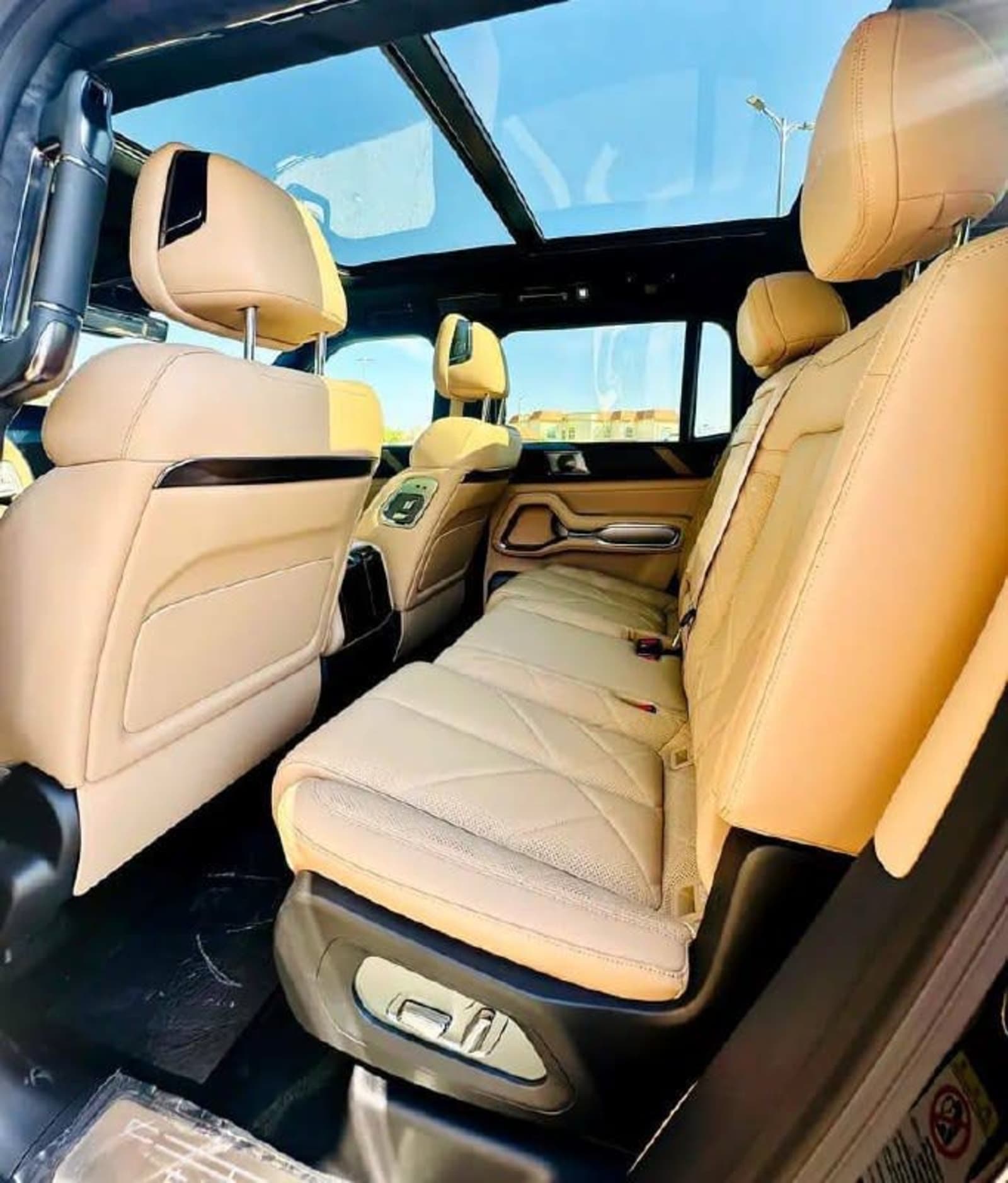 2025 BYD Leopard 8 SUV — photo 5