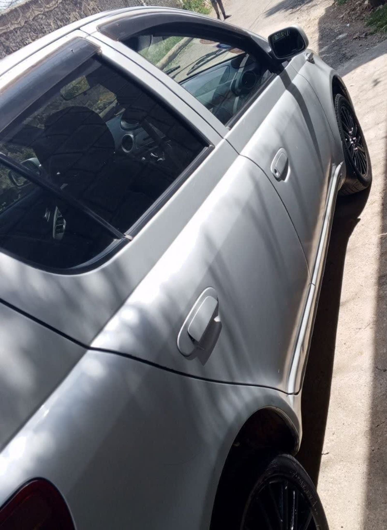 2004 TOYOTA VITZ — photo 2