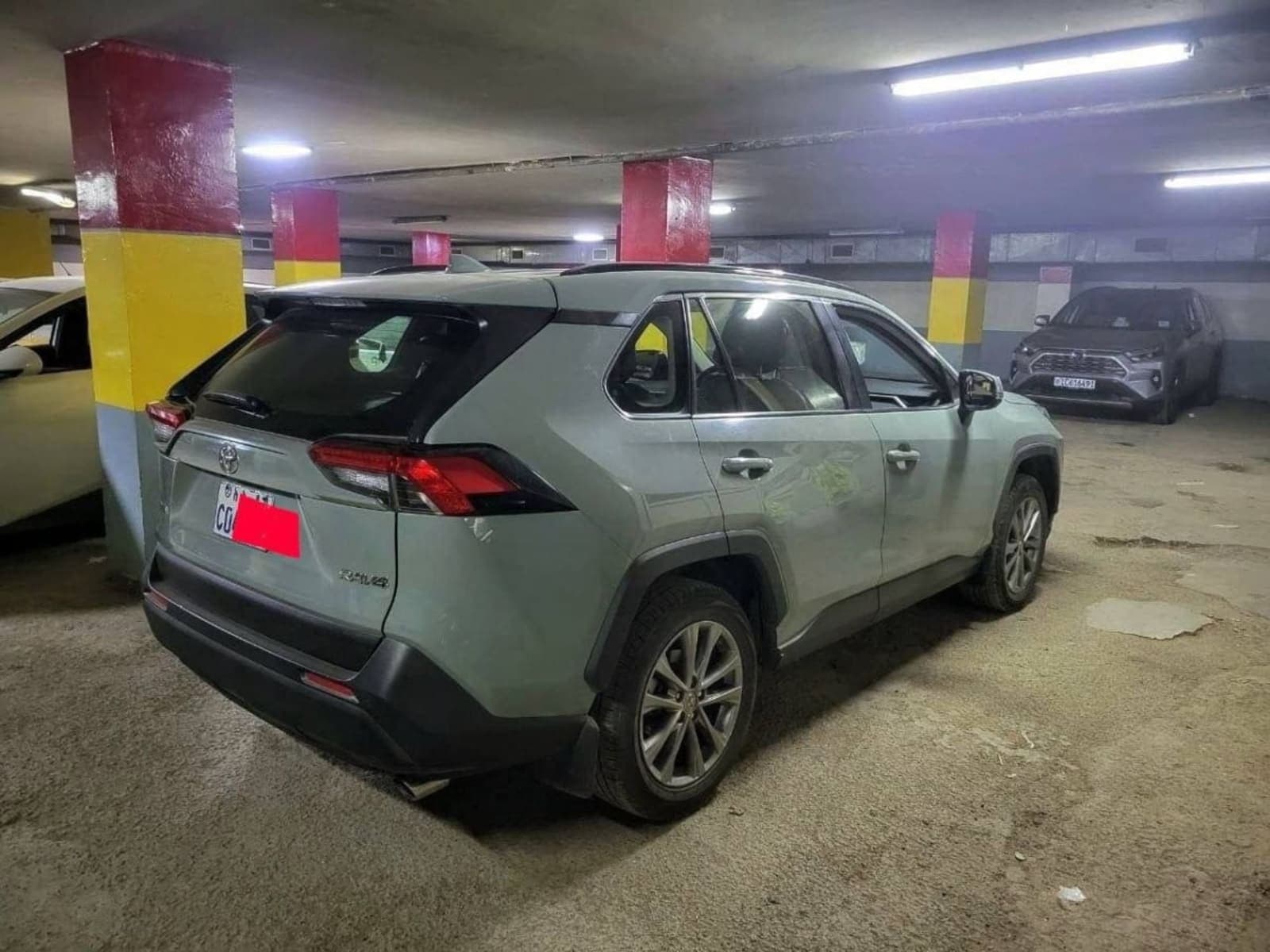 2021 TOYOTA RAV4 — photo 5