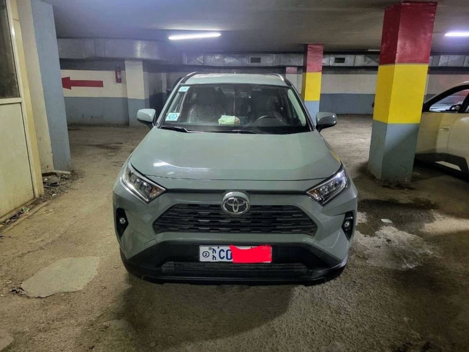2021 TOYOTA RAV4 — photo 6