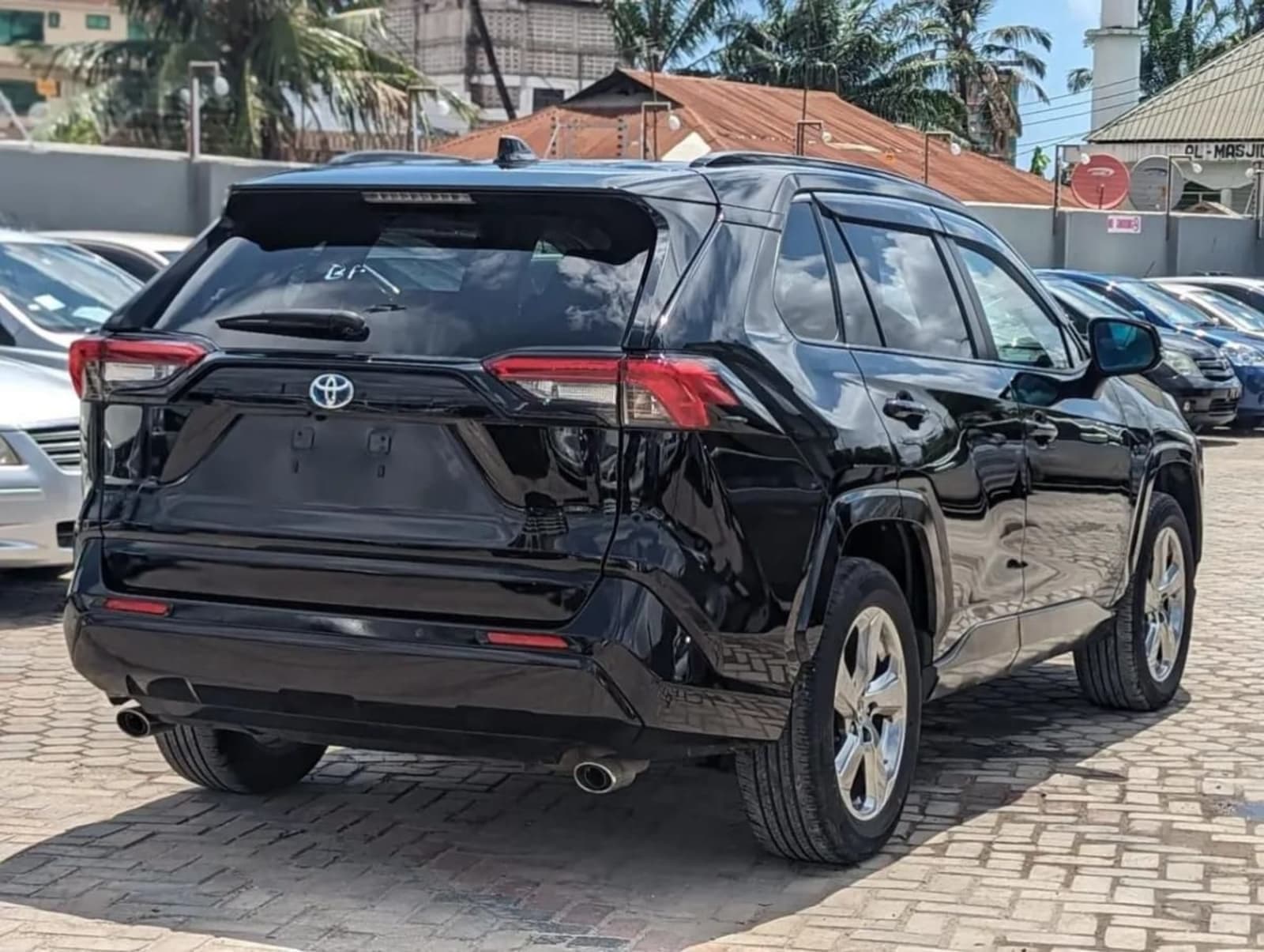 2023 Toyota Rav4 Hybrid — photo 1