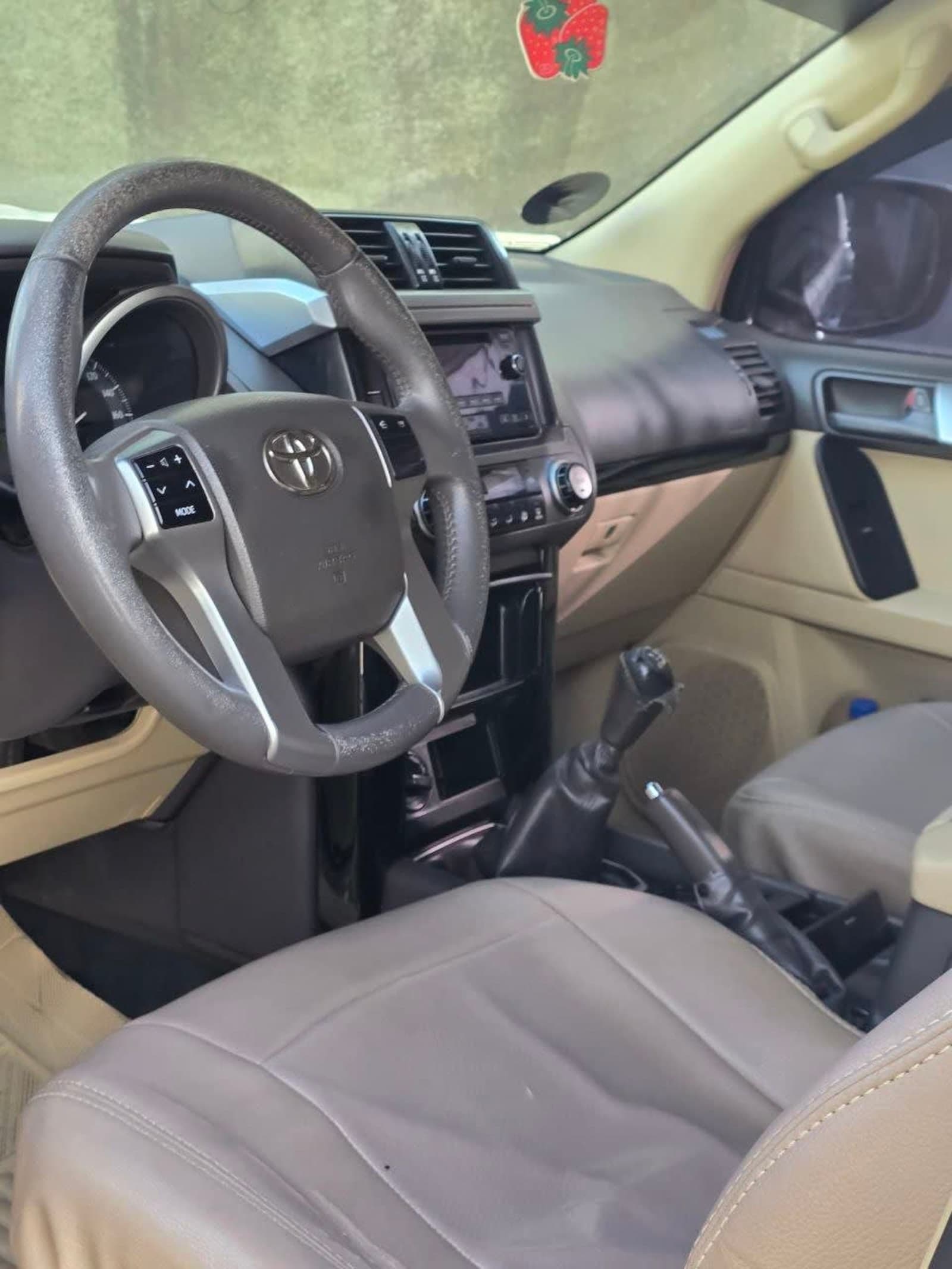 2014 Toyota Landcruiser Prado — photo 7