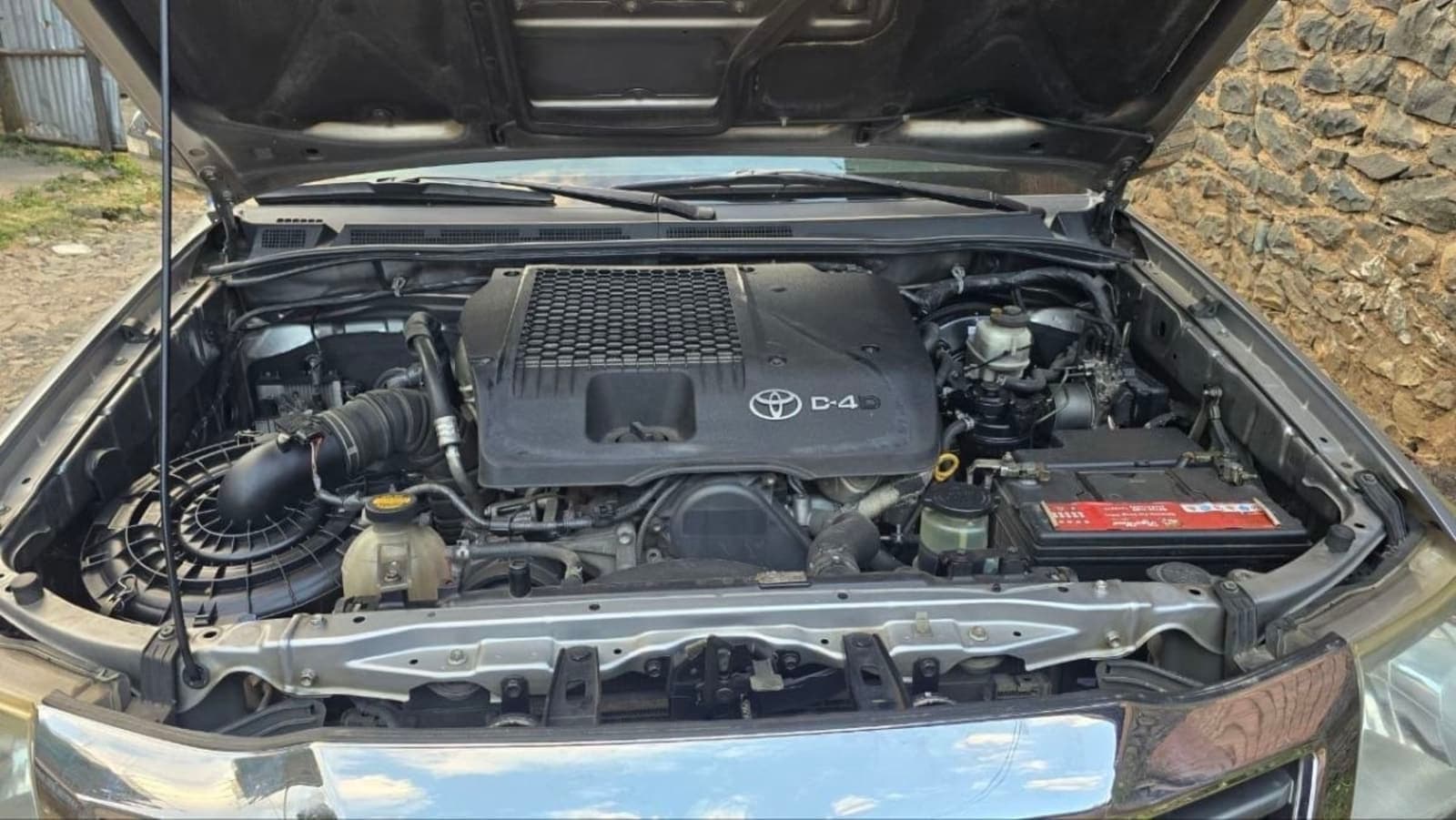 2016 TOYOTA HILUX Double-Cab
