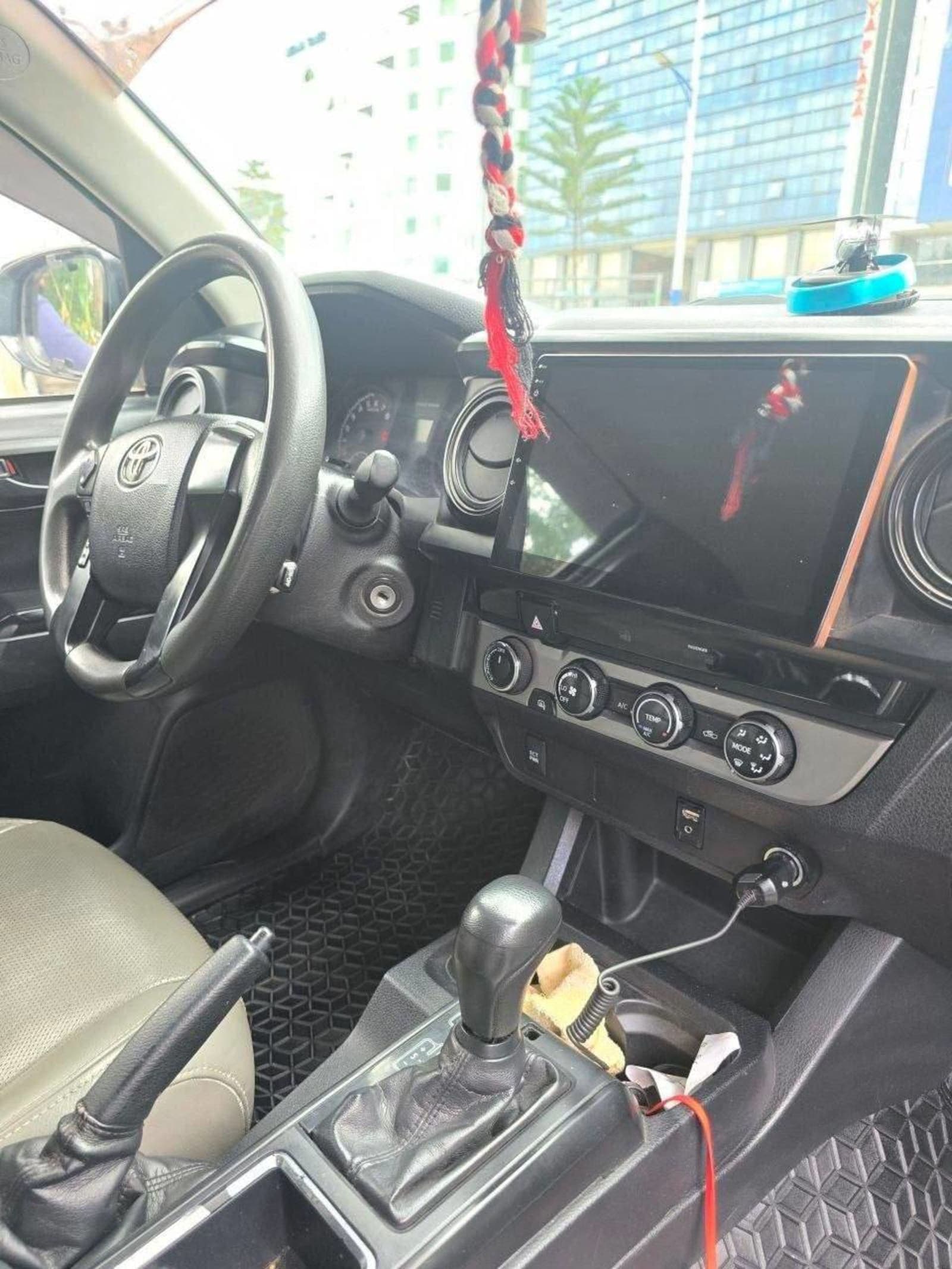 2019 Toyota Tacoma — photo 4