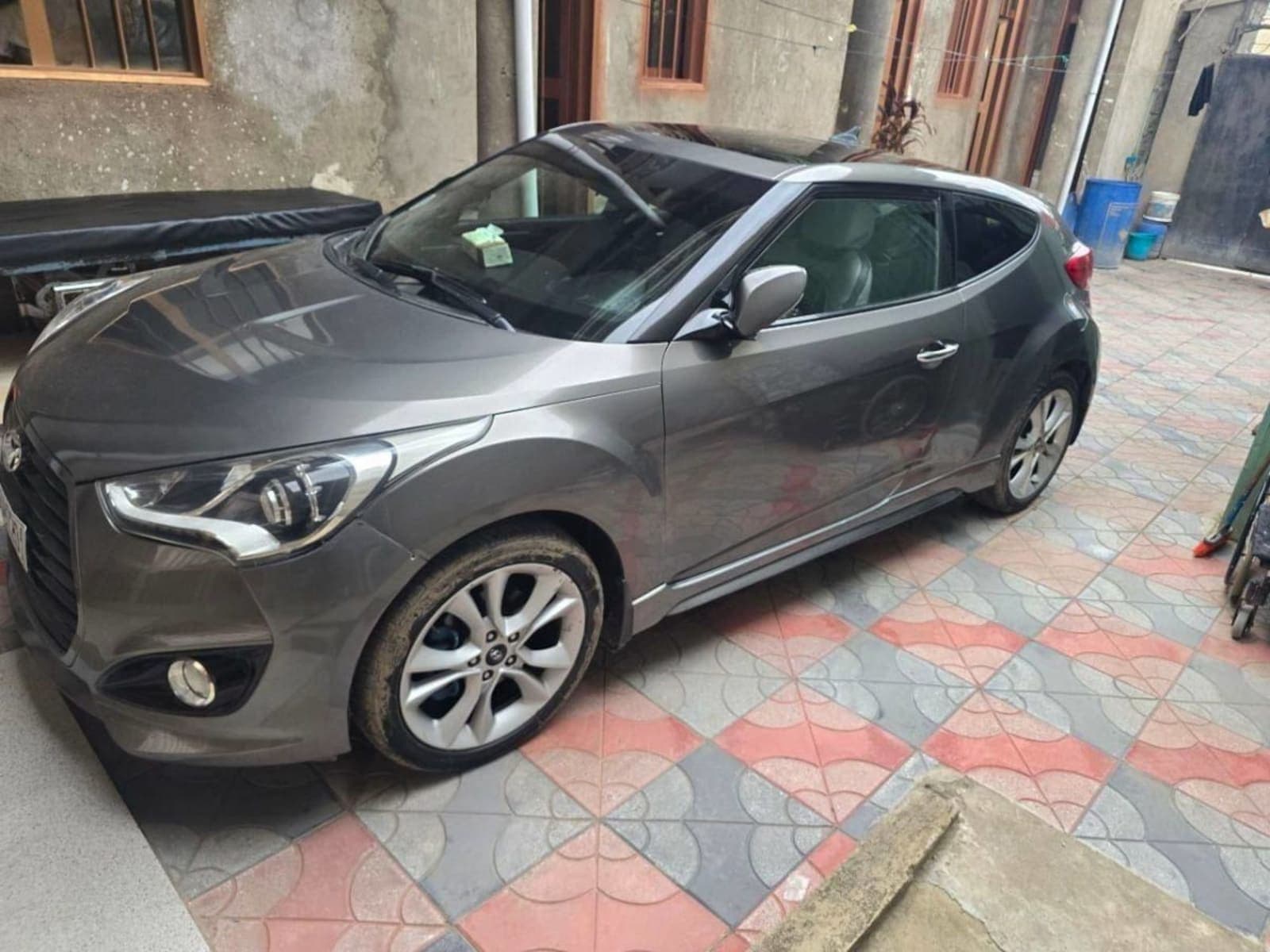 2015 Hyundai Veloster — photo 2