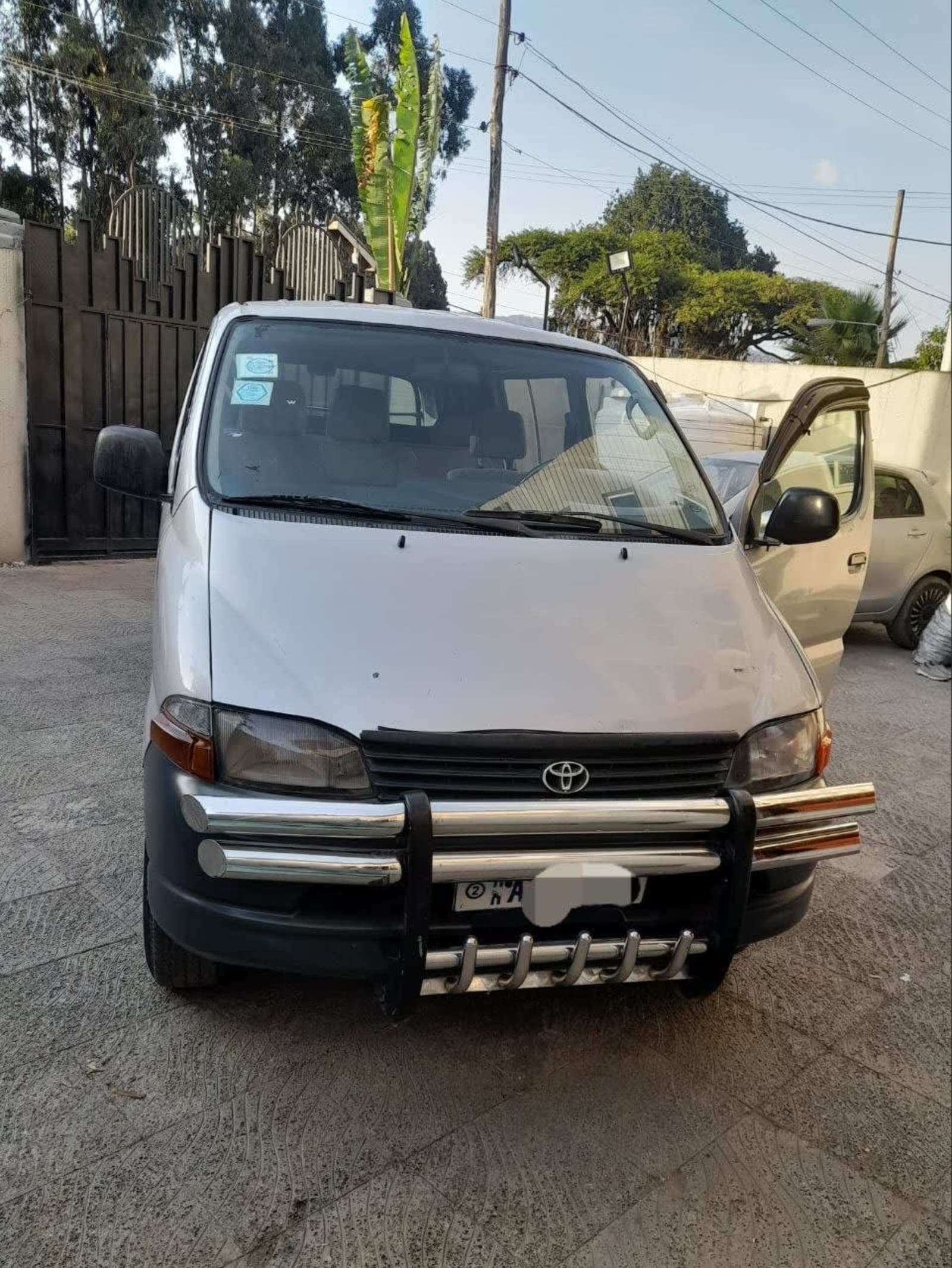 2003 Toyota D4D van — photo 5