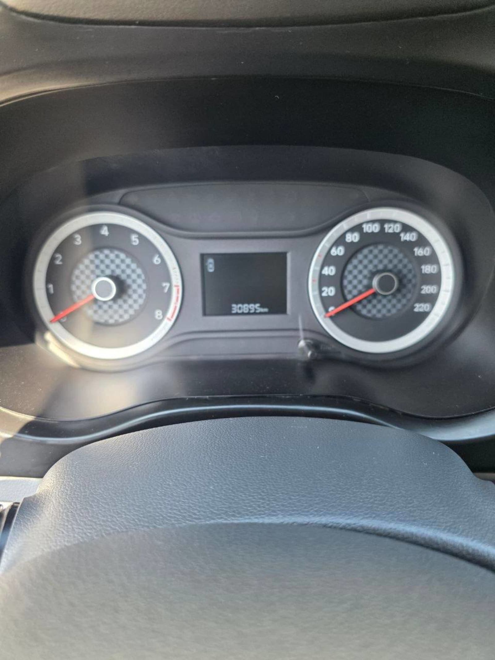 2022 Hyundai Grand i10 — photo 3