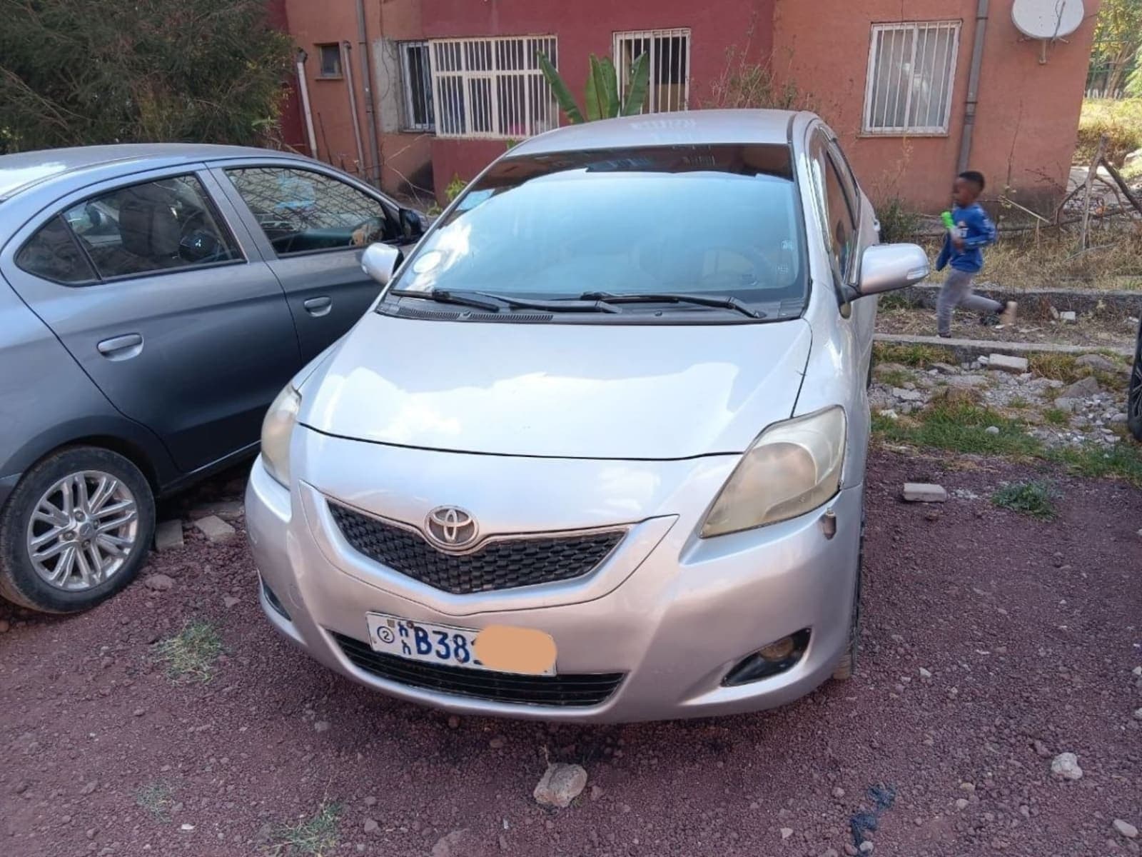 2010 Toyota Yaris Belta — photo 4