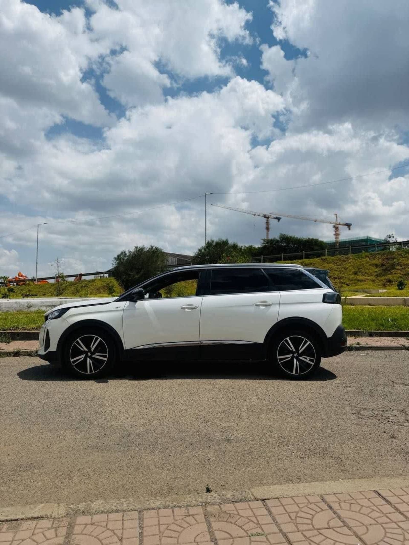 2021 Peugeot 5008 GT — photo 3