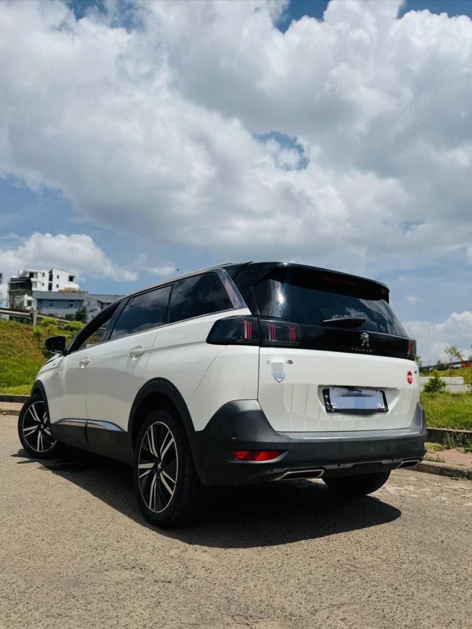 2021 Peugeot 5008 GT — photo 4