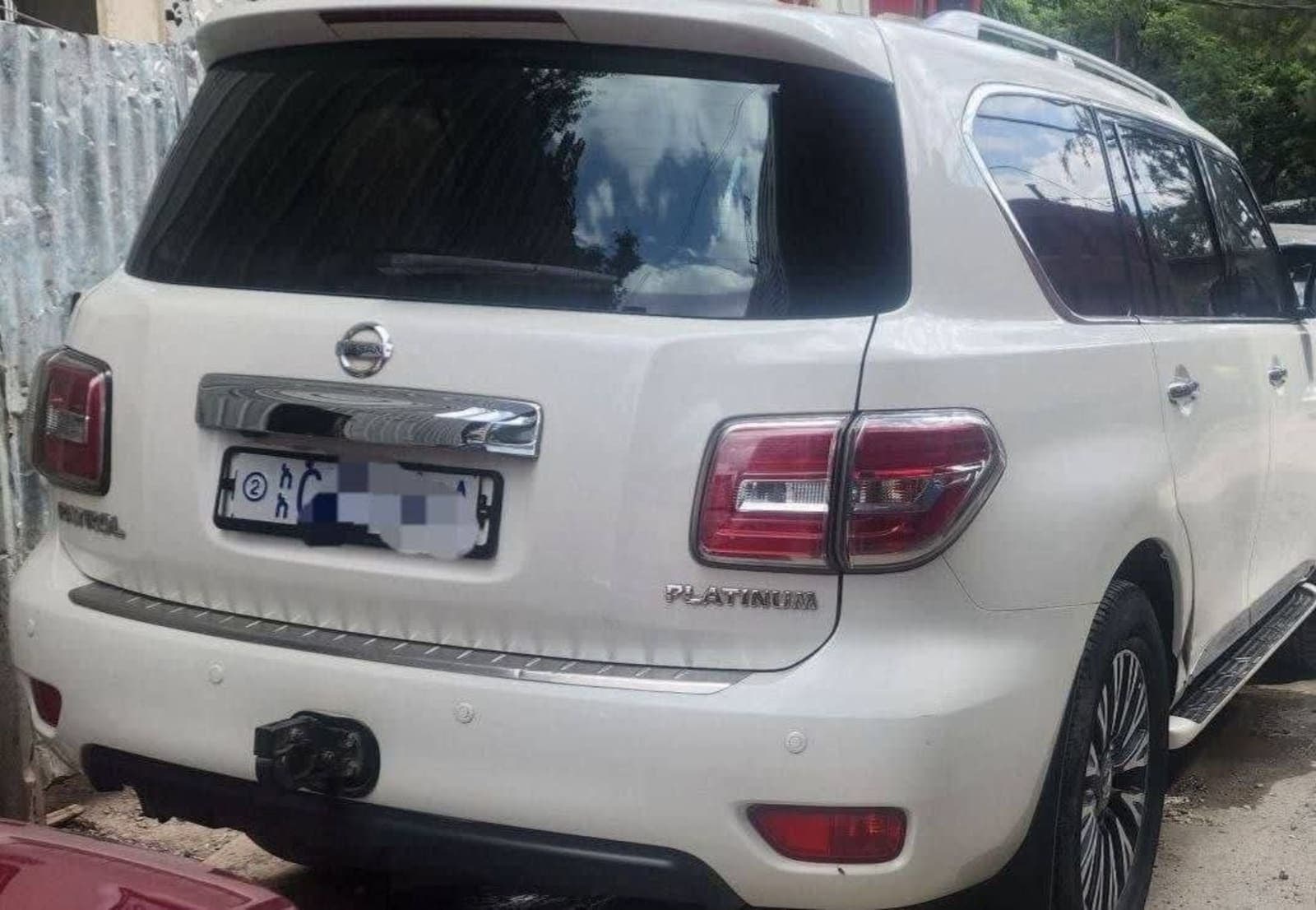 2019 Nissan Patrol Platinum — photo 2