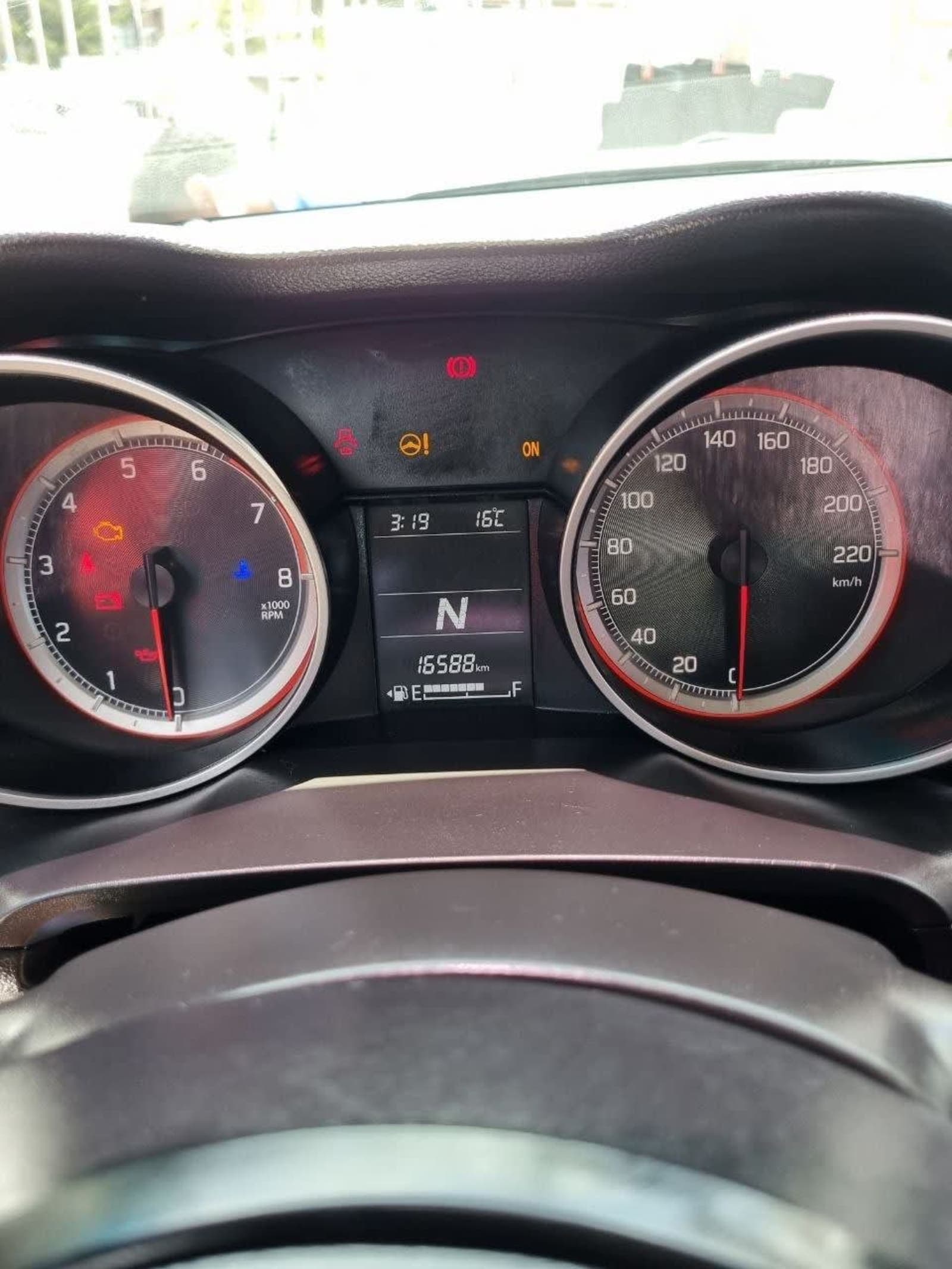 2022 Suzuki Swift — photo 2