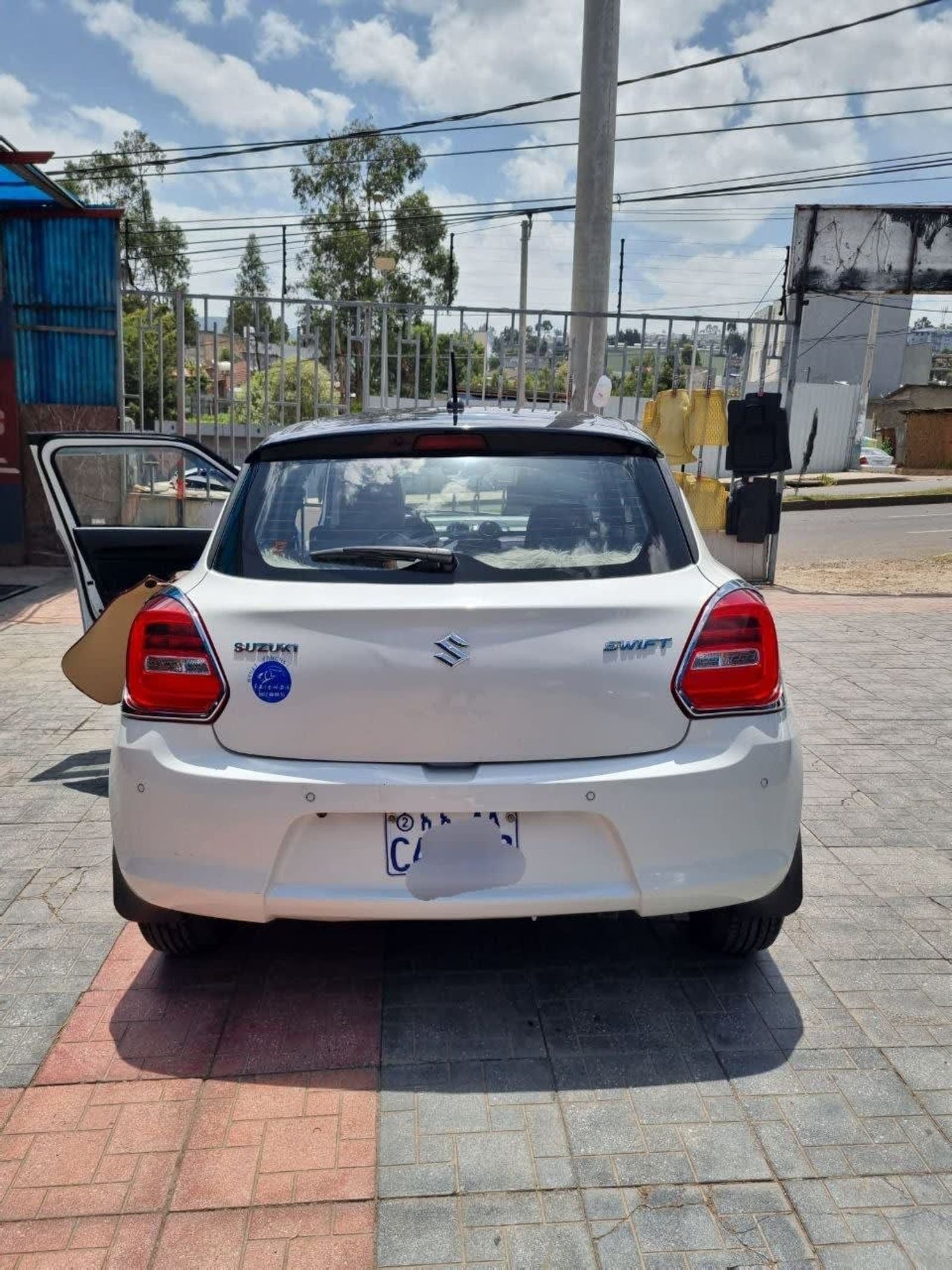 2022 Suzuki Swift — photo 7