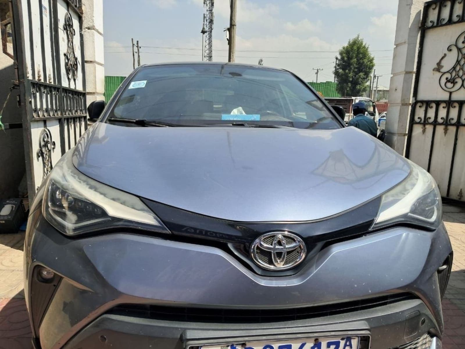 2021 Toyota CHR โ photo 4