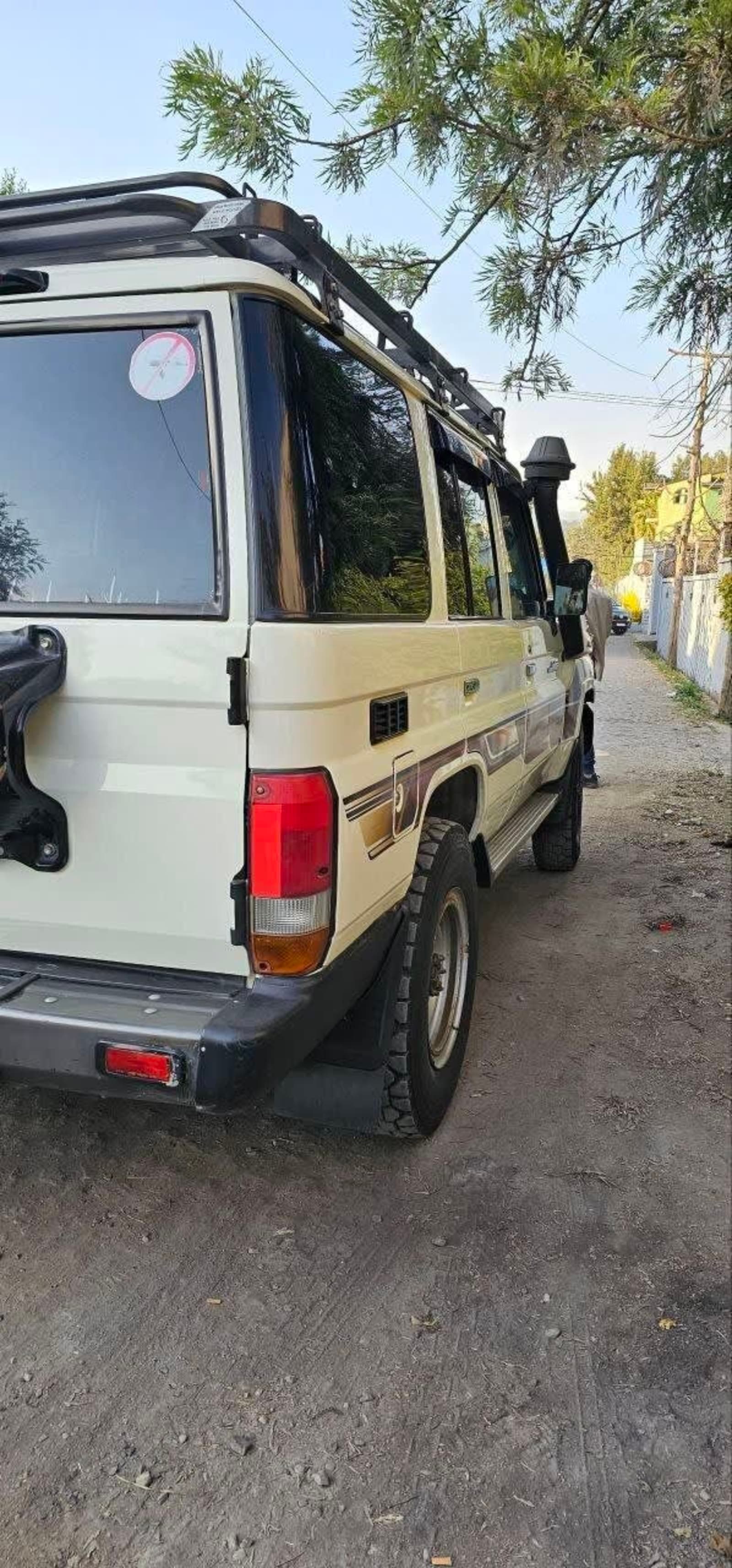 2014 Toyota LandCruiser Mark II