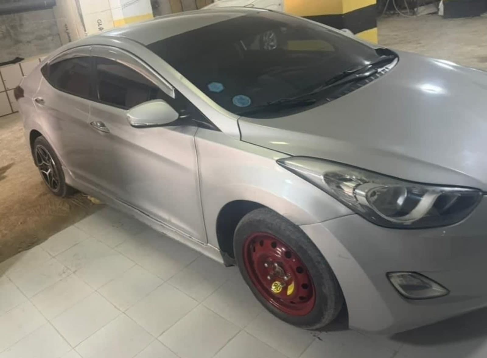 2013 Hyundai Elantra — photo 2