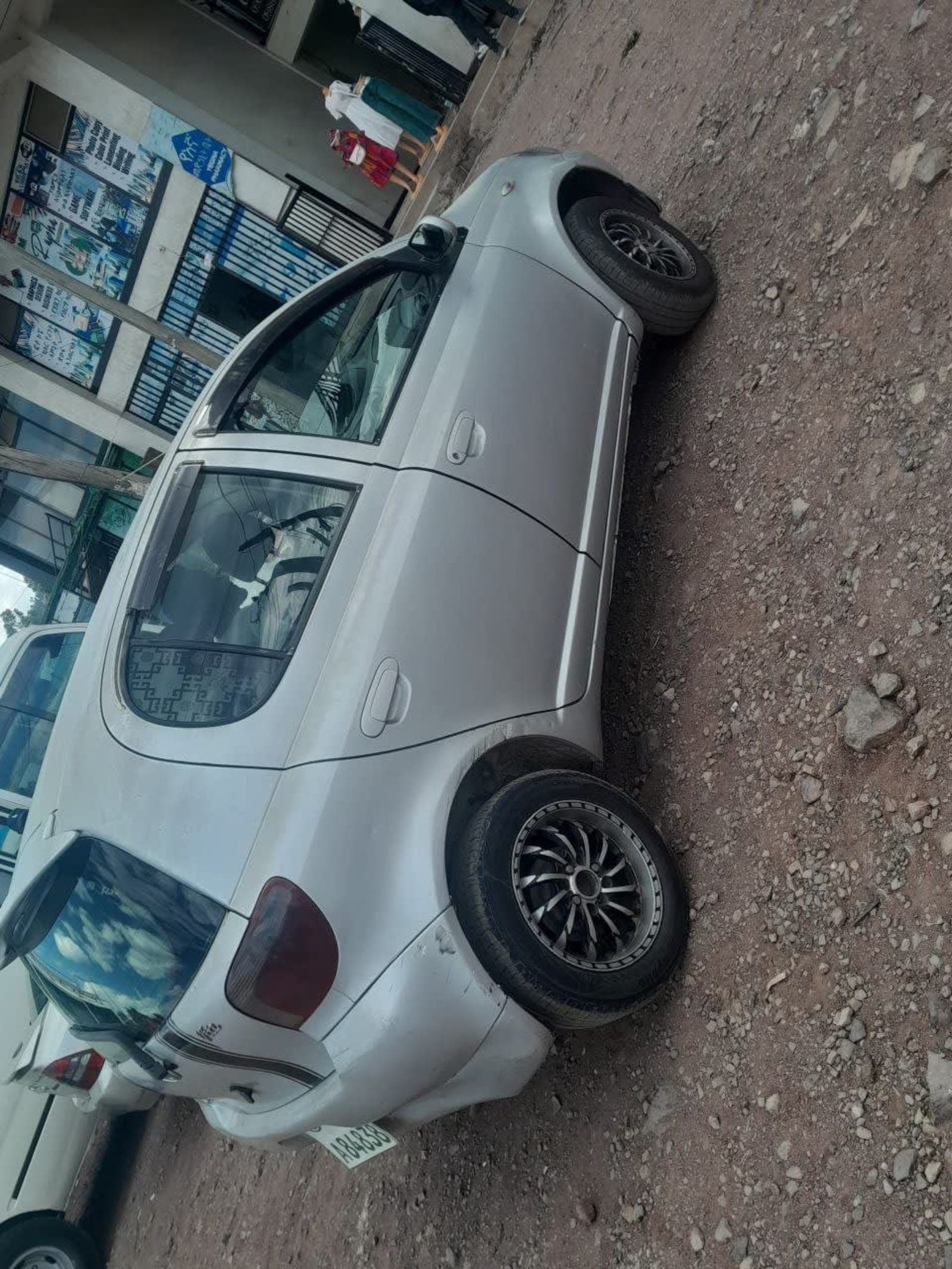 2001 Toyota Vitz — photo 2