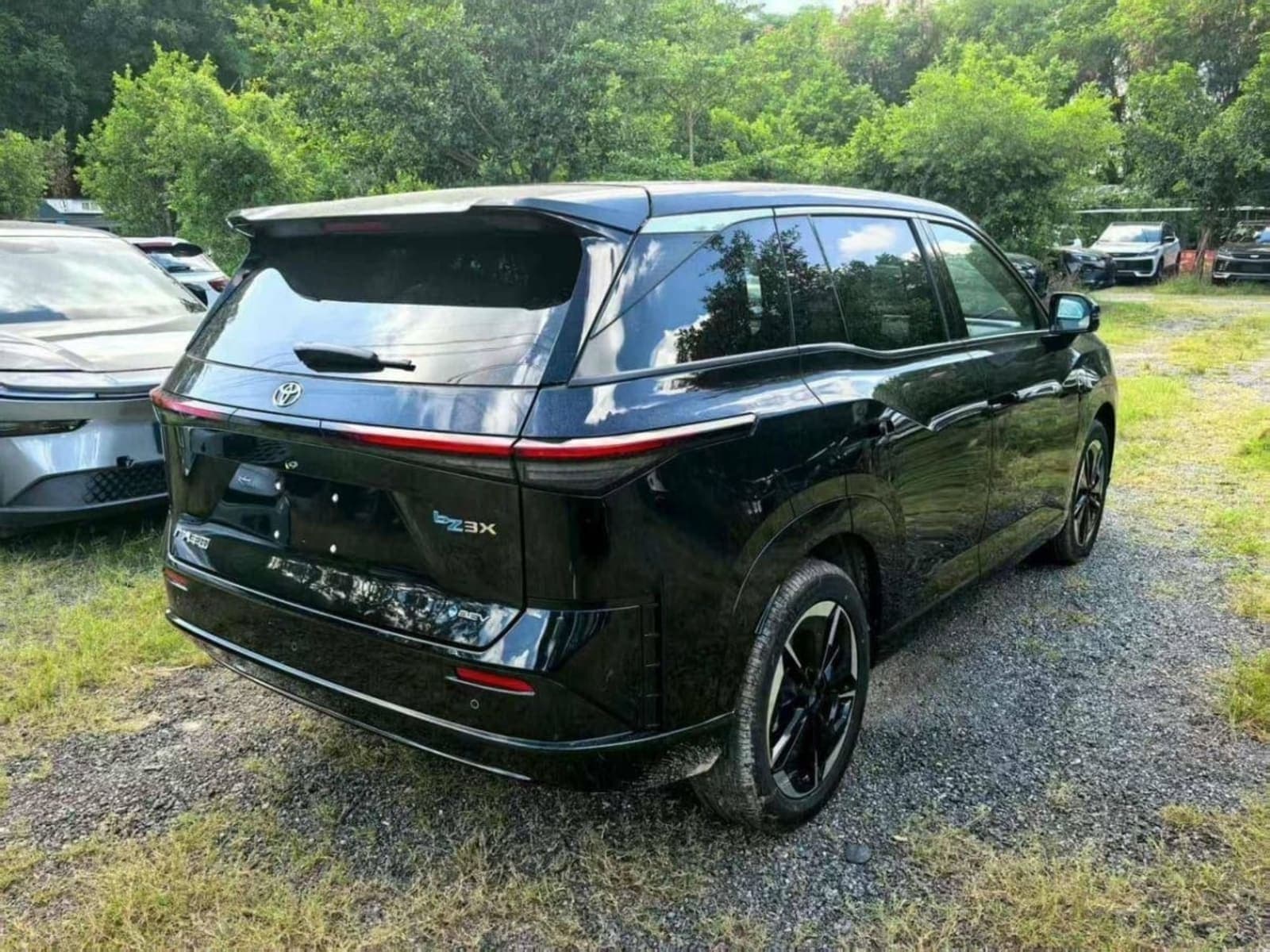 2025 Toyota bZ3X 520 Pro+ — photo 3