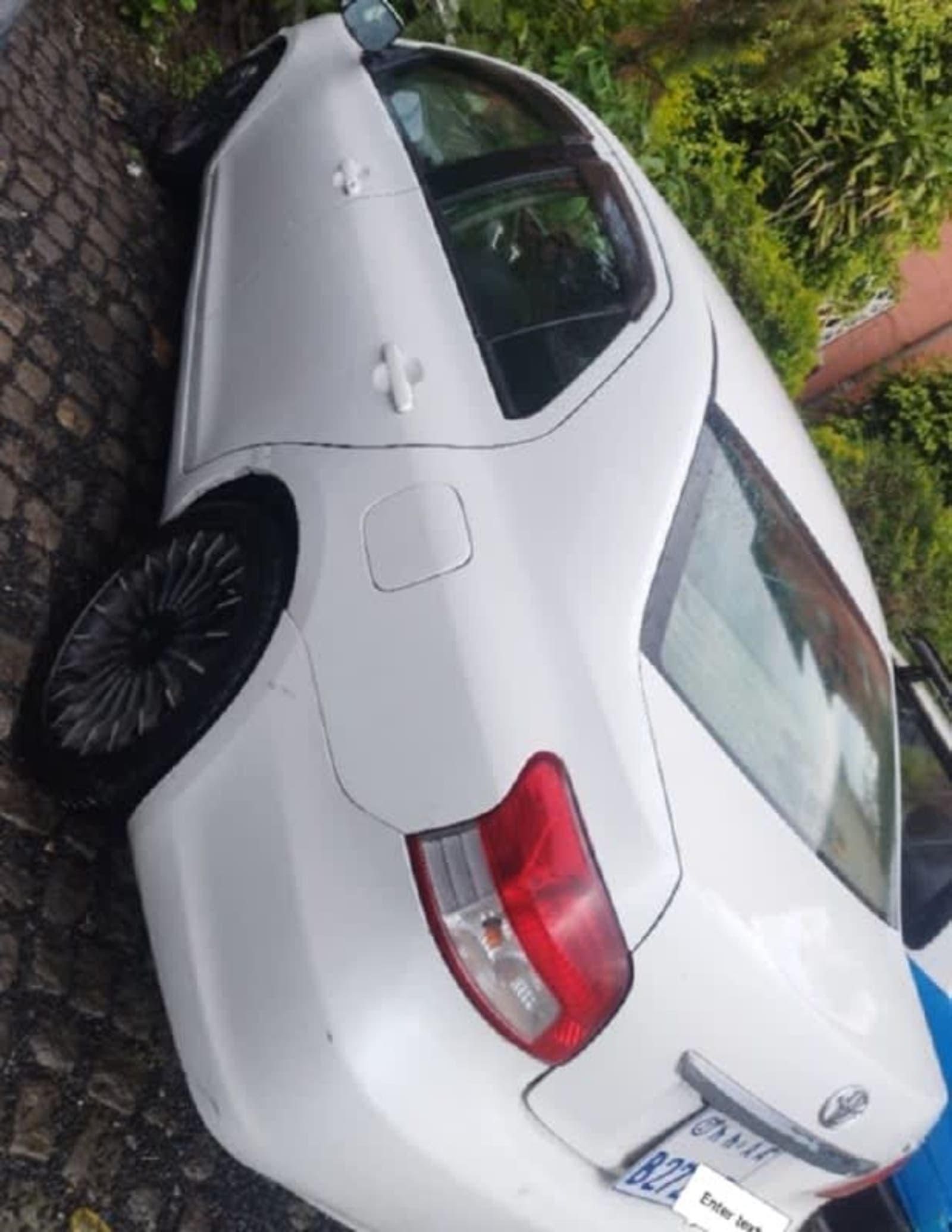 2010 Toyota Belta — photo 3