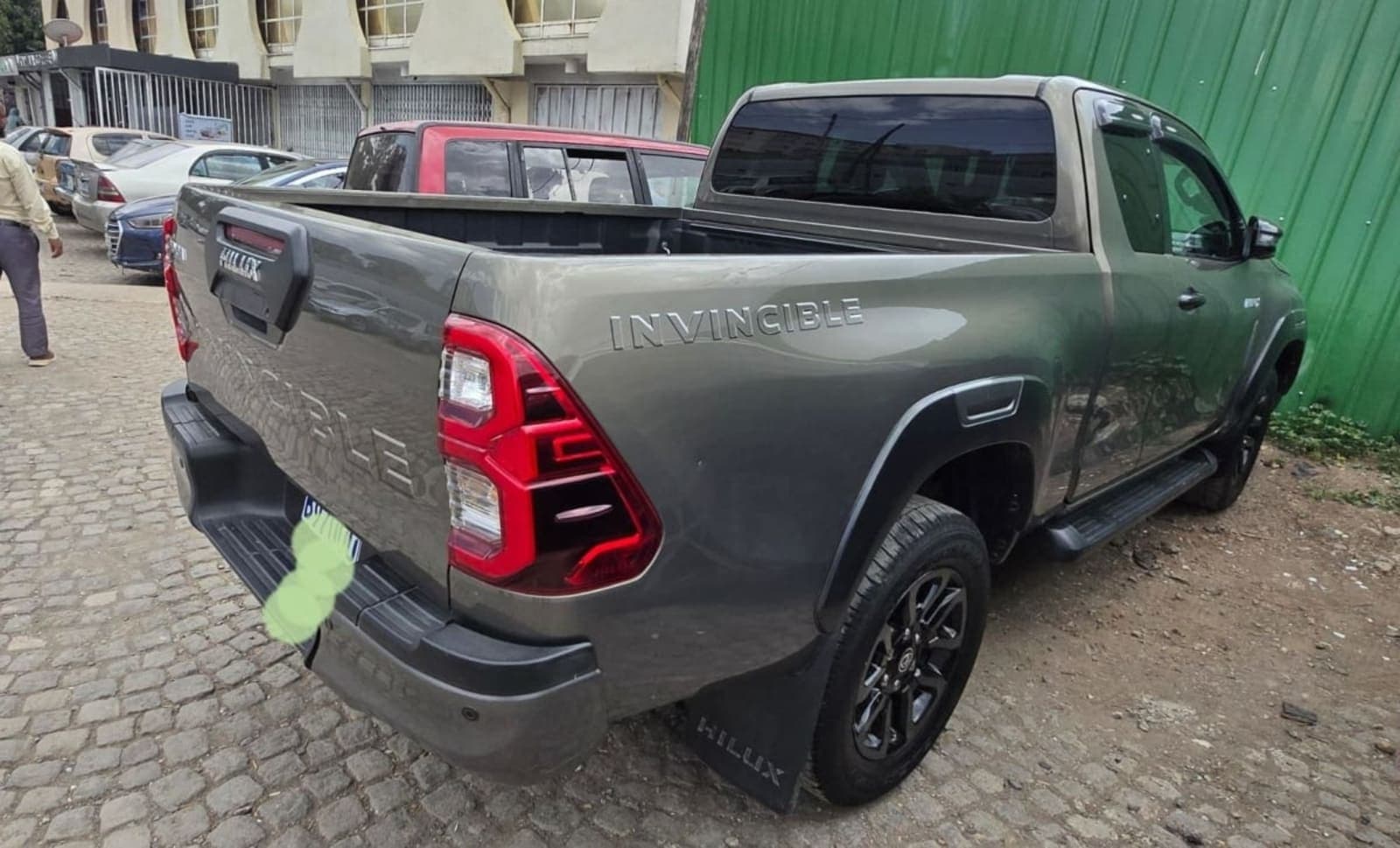 2021 Toyota Invincible King Cab — photo 2