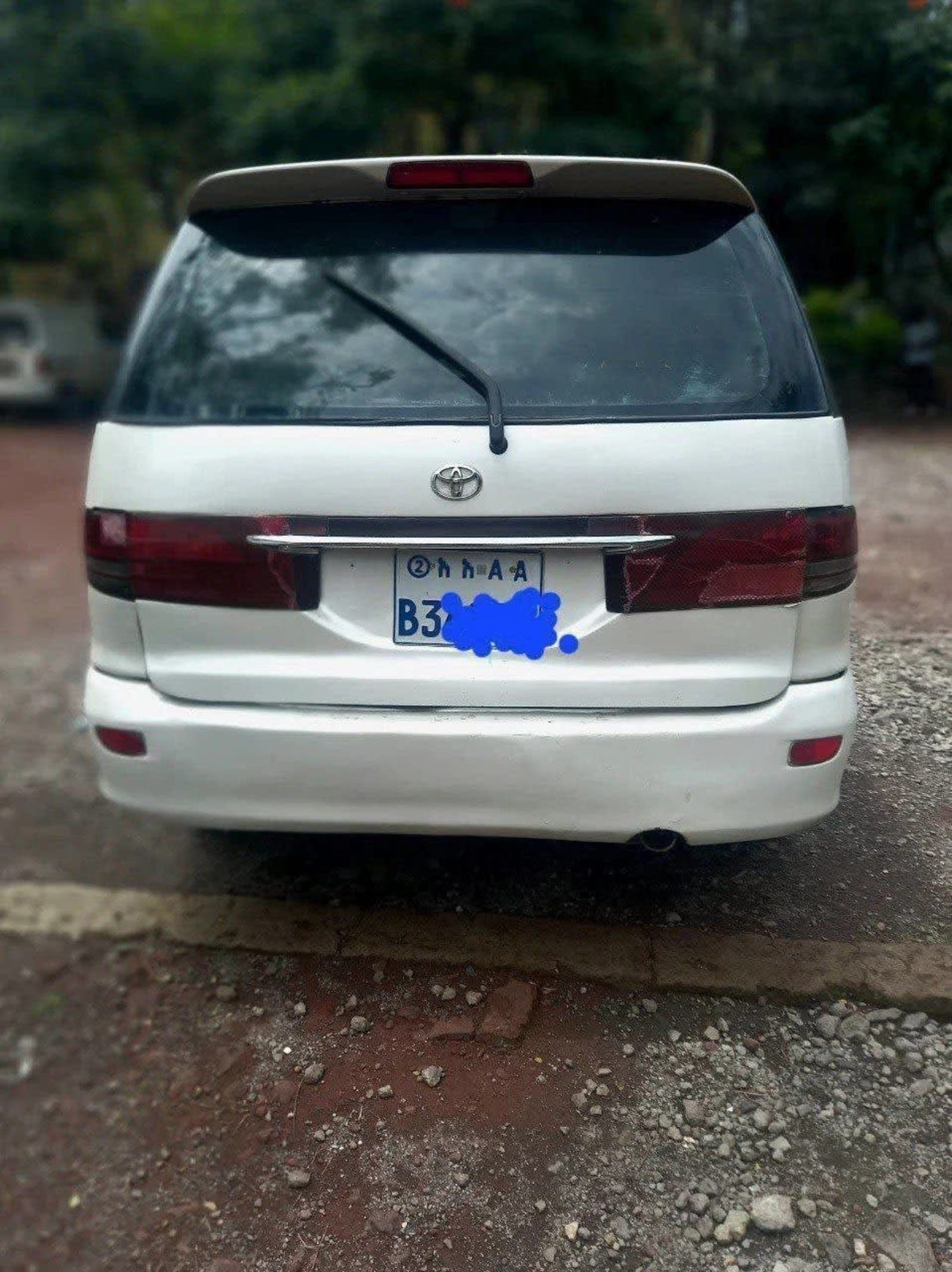 2003 Toyota Previa — photo 4