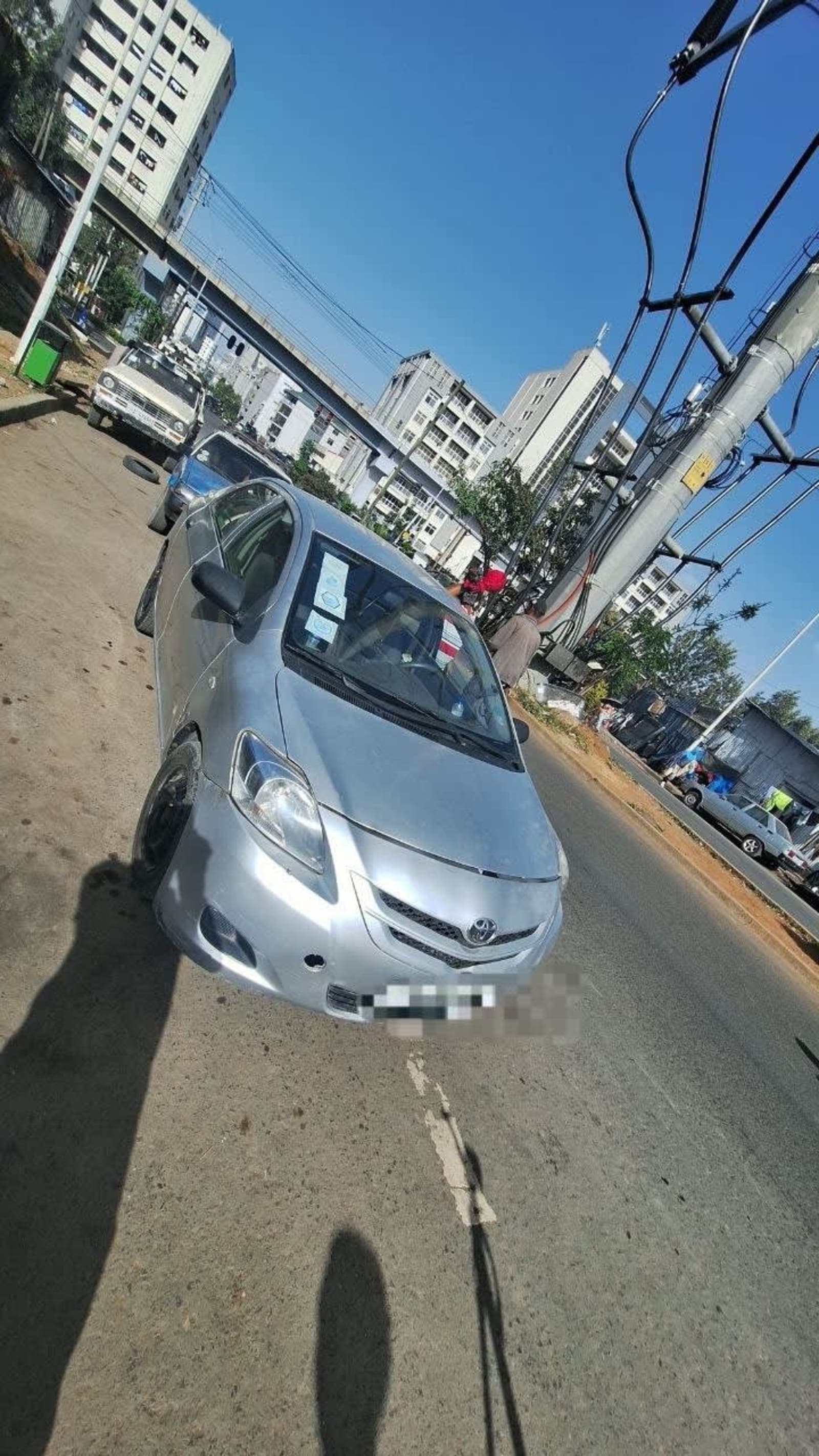 2011 Toyota Yaris Sedan — photo 4