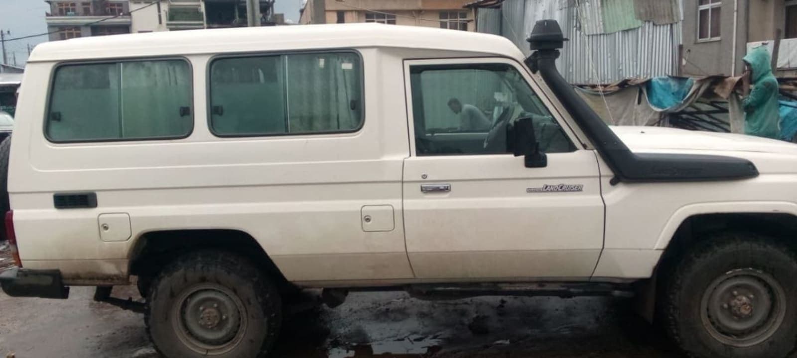 2017 Toyota Land Cruiser 1HZ long Bas